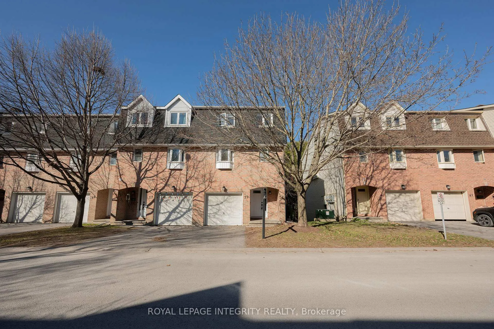 Photo 2 of 39 Lightfoot Place, Ottawa, Kanata - Katimavik — HOMEH