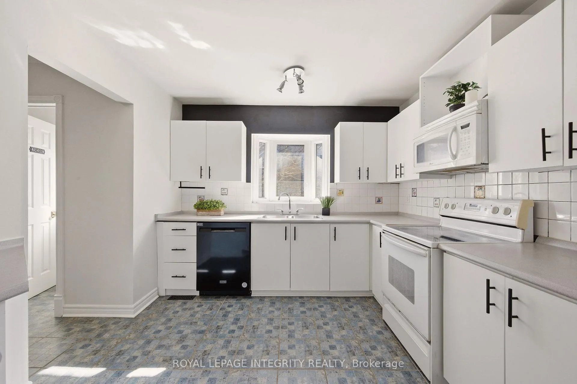 Photo 15 of 39 Lightfoot Place, Ottawa, Kanata - Katimavik — HOMEH