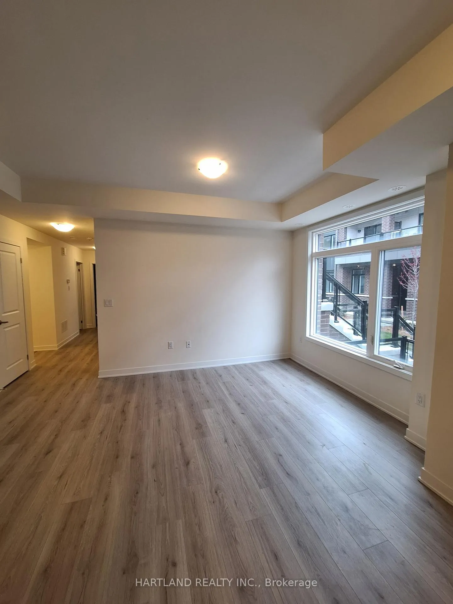 Photo 4 of Unit 1303, 1695 Dersan Street, Pickering, Duffin Heights — HOMEH
