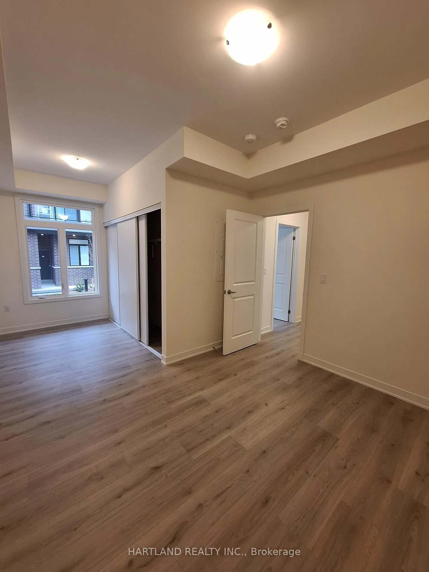 Photo 7 of Unit 1303, 1695 Dersan Street, Pickering, Duffin Heights — HOMEH