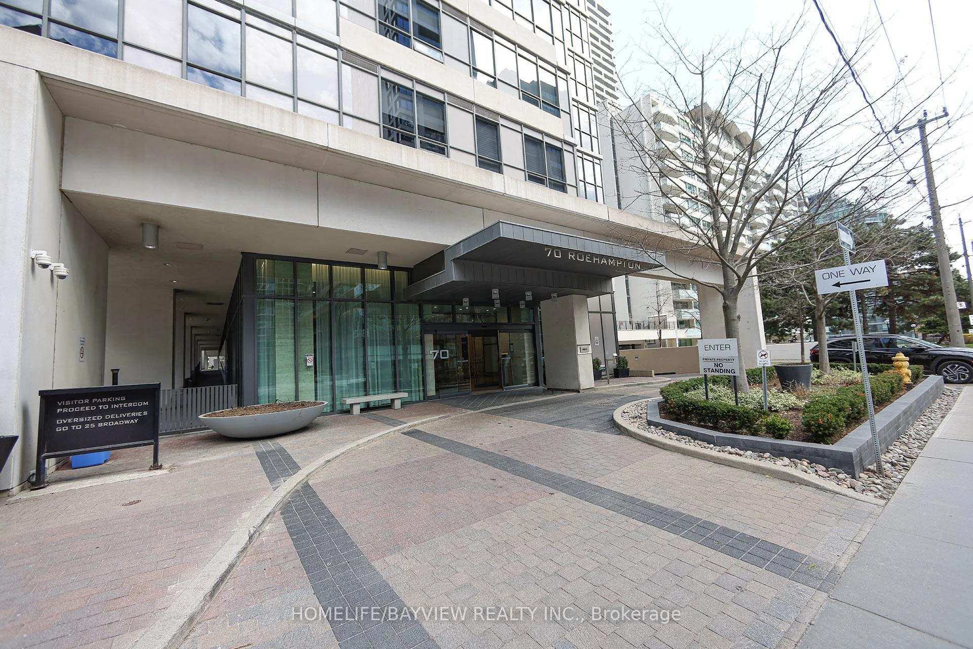 Photo 2 of Unit 2614, 70 Roehampton Avenue, Toronto, Mount Pleasant West — HOMEH