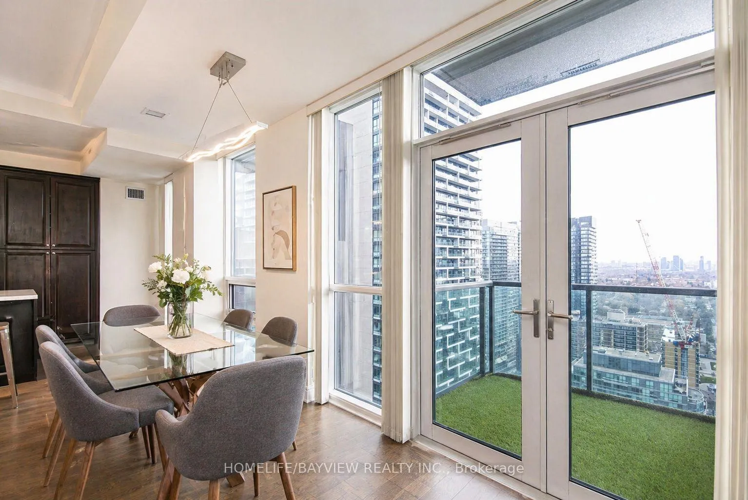 Photo 8 of Unit 2614, 70 Roehampton Avenue, Toronto, Mount Pleasant West — HOMEH