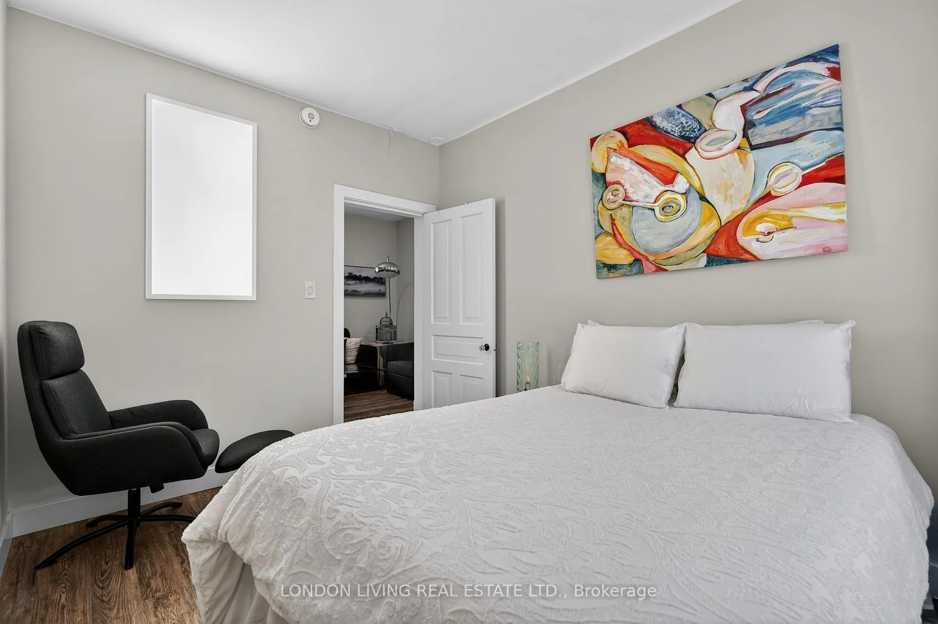 Photo 16 of 141 Bruce Street, London, South F — HOMEH