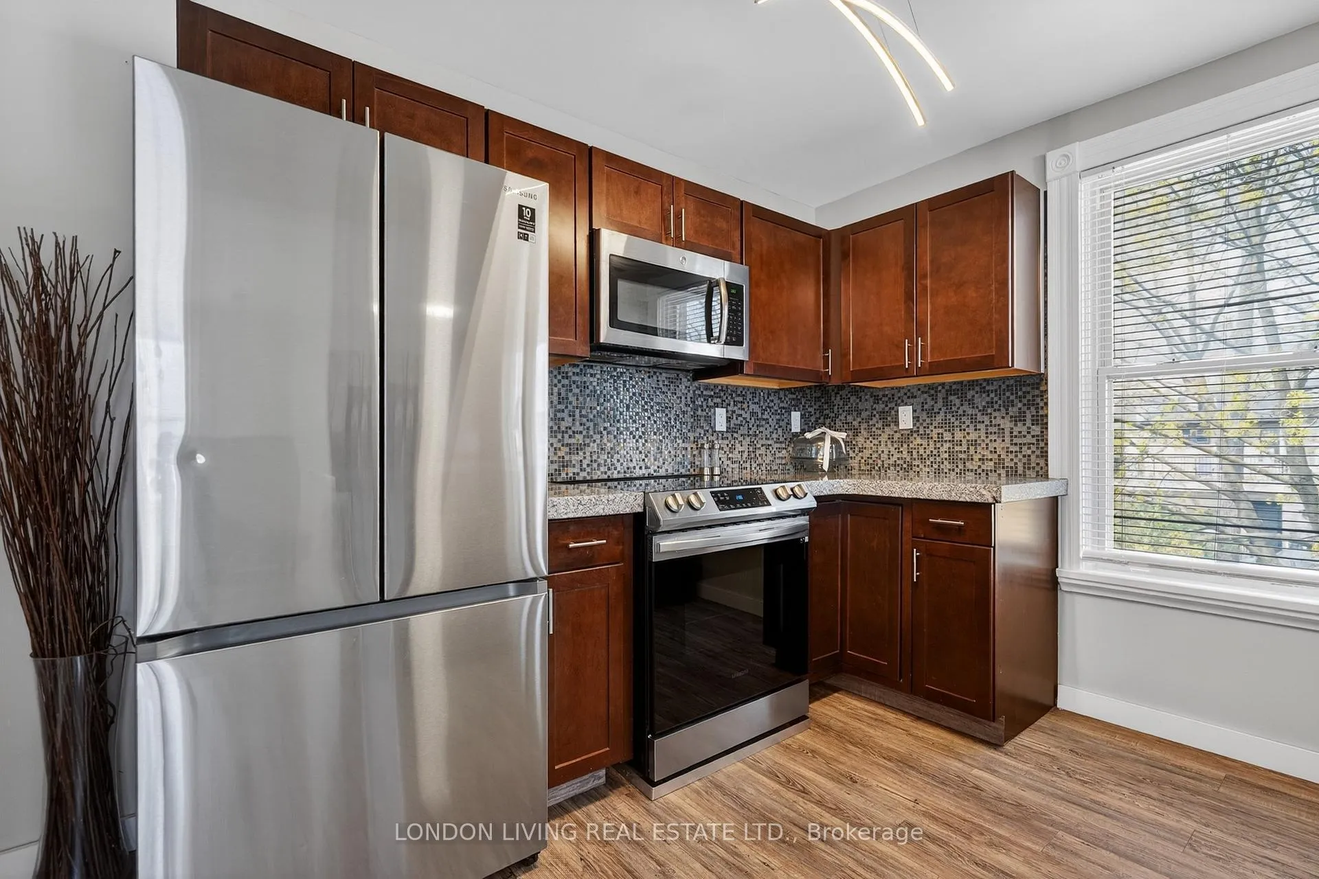 Photo 23 of 141 Bruce Street, London, South F — HOMEH