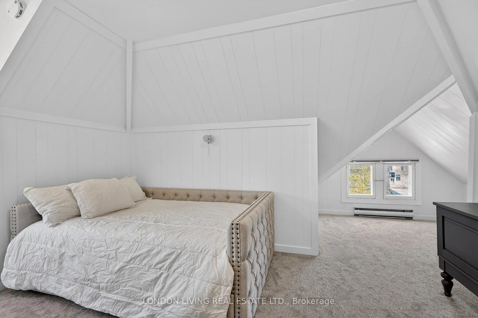Photo 33 of 141 Bruce Street, London, South F — HOMEH