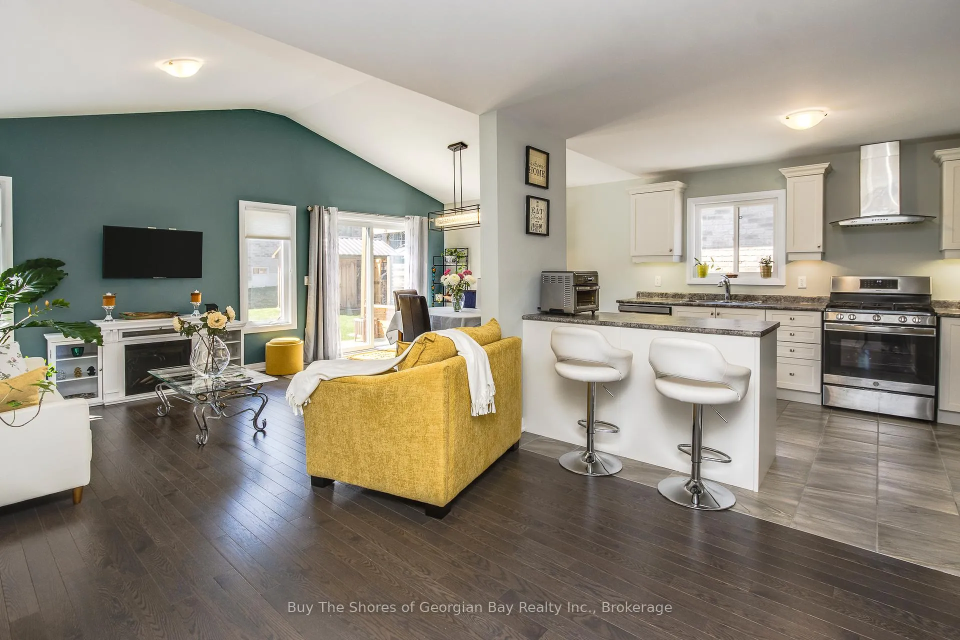 Photo 8 of 27 Beausoleil Drive, Penetanguishene — HOMEH