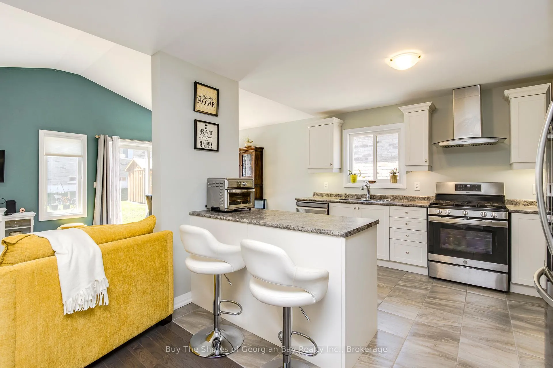 Photo 9 of 27 Beausoleil Drive, Penetanguishene — HOMEH