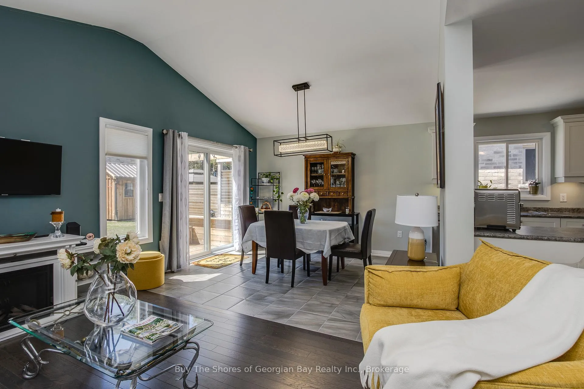 Photo 16 of 27 Beausoleil Drive, Penetanguishene — HOMEH