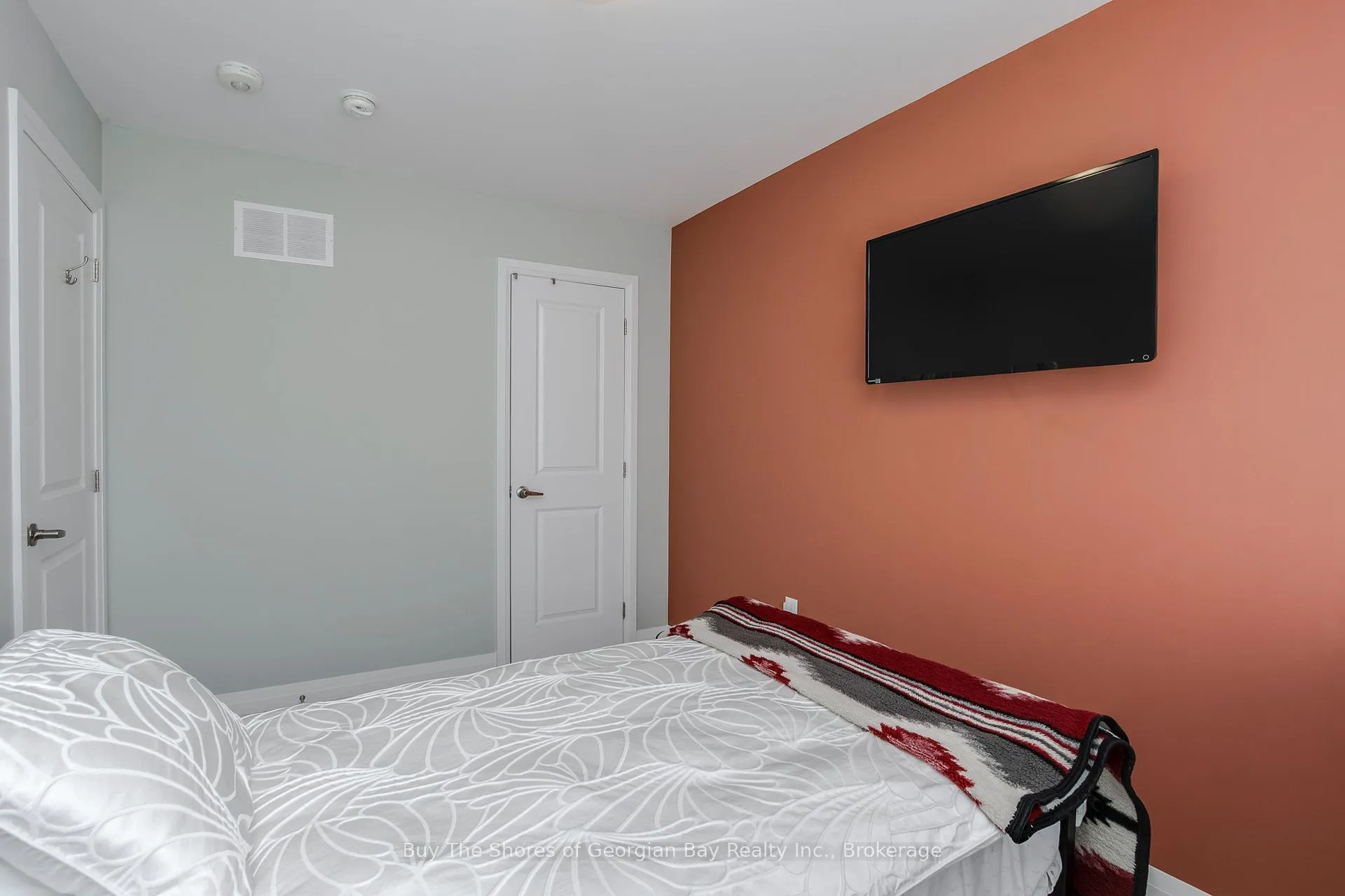Photo 24 of 27 Beausoleil Drive, Penetanguishene — HOMEH
