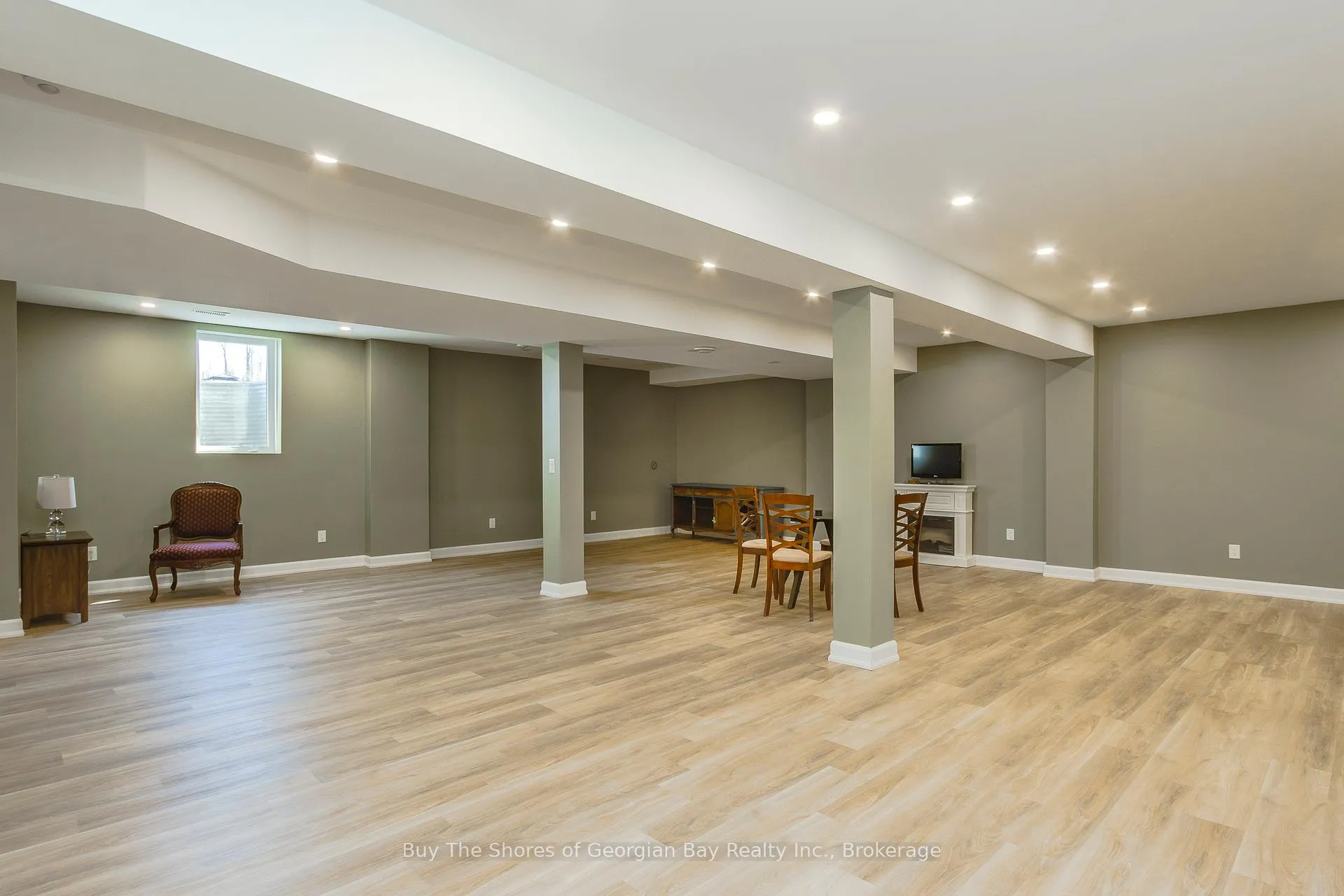 Photo 30 of 27 Beausoleil Drive, Penetanguishene — HOMEH