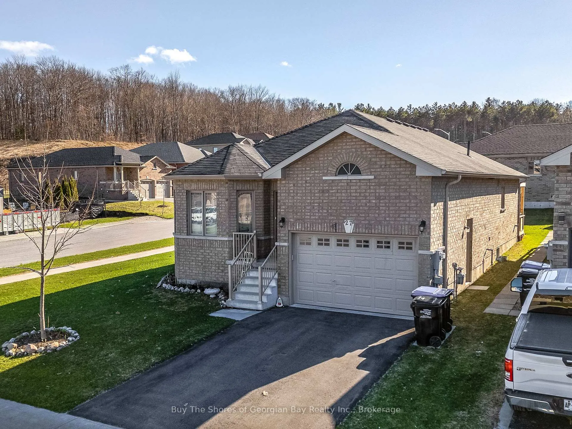 Photo 1 of 27 Beausoleil Drive, Penetanguishene — HOMEH