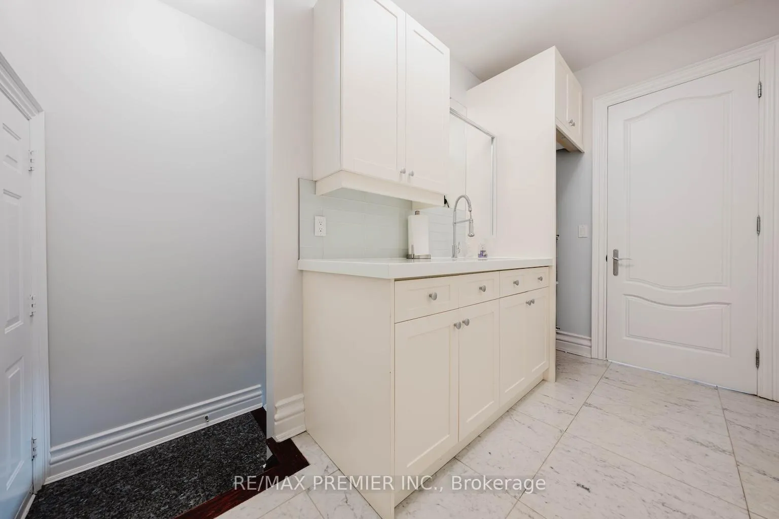 Photo 15 of 85 Gregory Scott Drive, Vaughan, Islington Woods — HOMEH