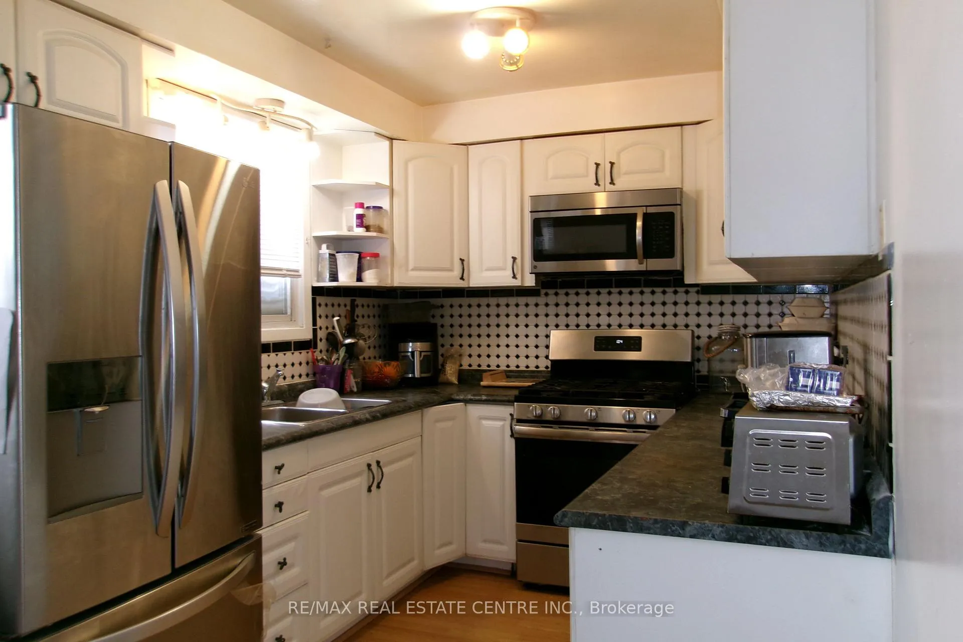 Photo 3 of 94 Diane Drive, Orangeville — HOMEH