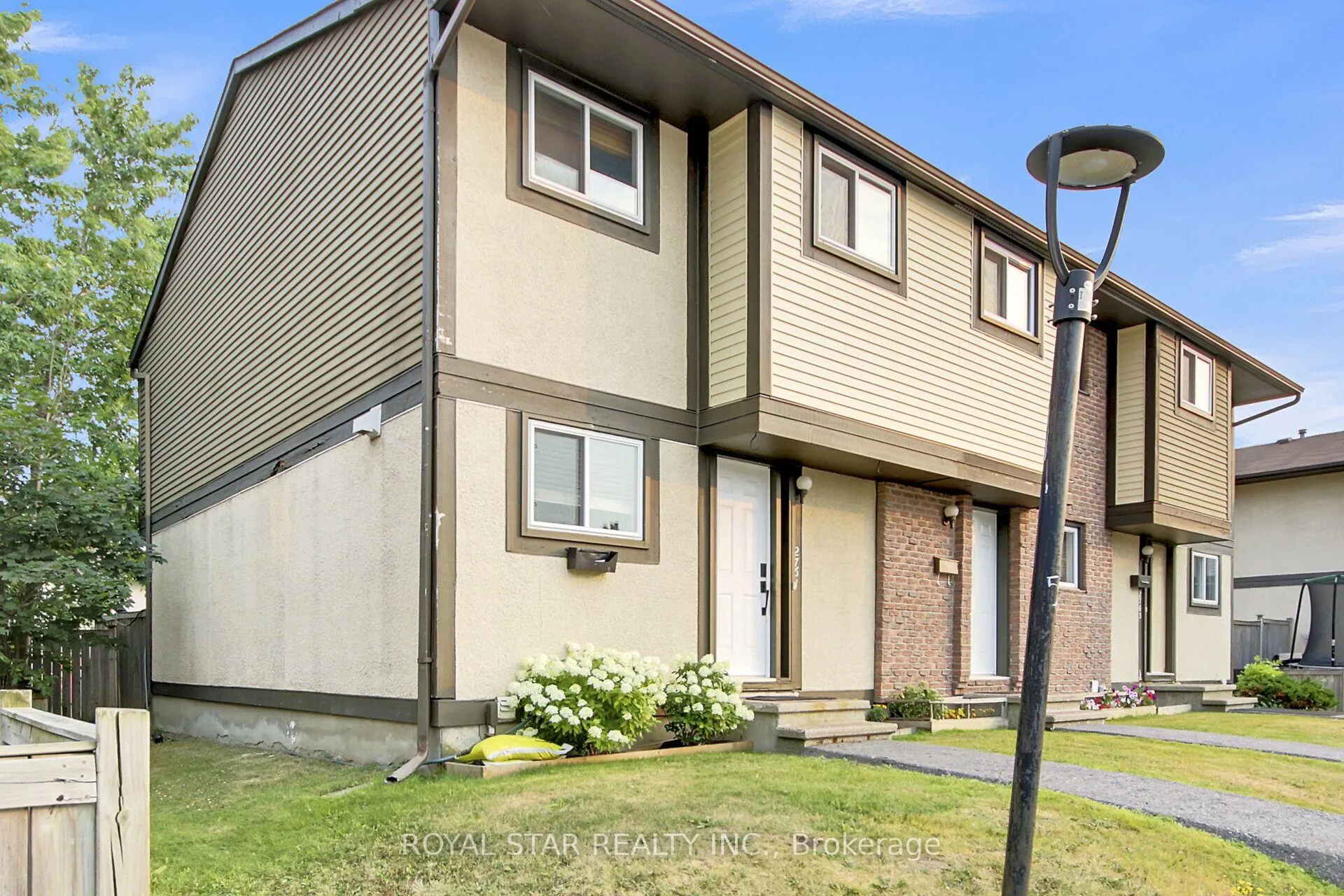 Photo 2 of 2761 Pimlico Crescent, Ottawa, Emerald Woods/Sawmill Creek — HOMEH