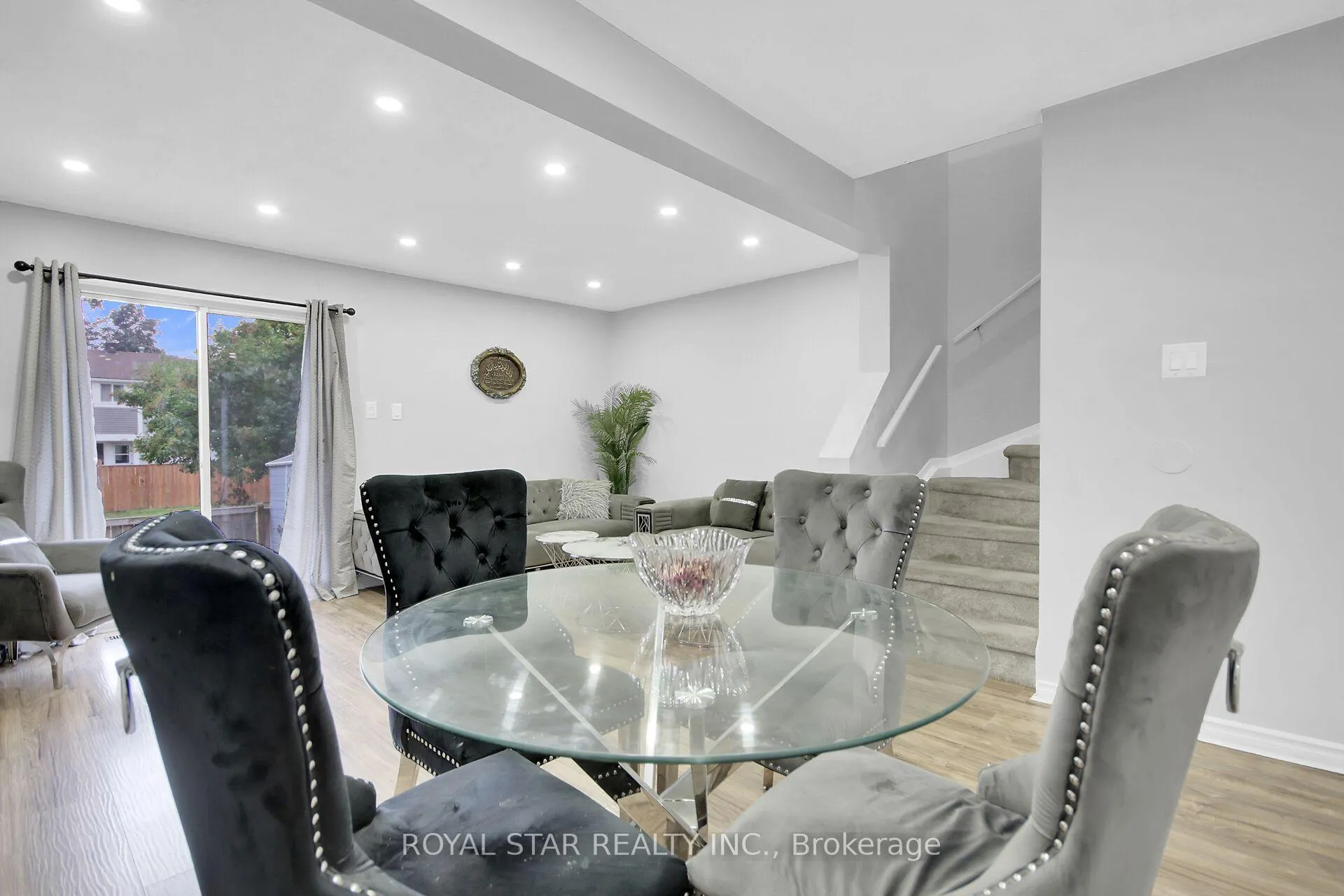 Photo 12 of 2761 Pimlico Crescent, Ottawa, Emerald Woods/Sawmill Creek — HOMEH