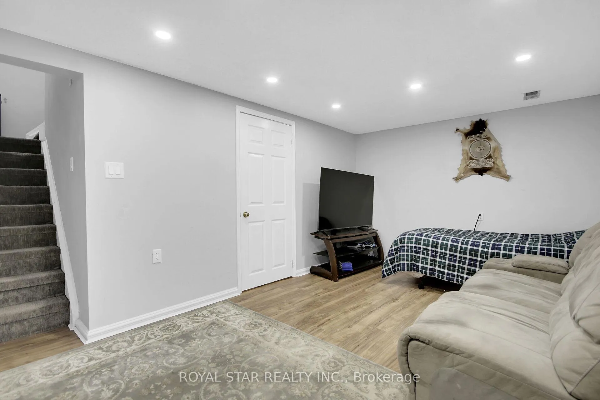 Photo 32 of 2761 Pimlico Crescent, Ottawa, Emerald Woods/Sawmill Creek — HOMEH