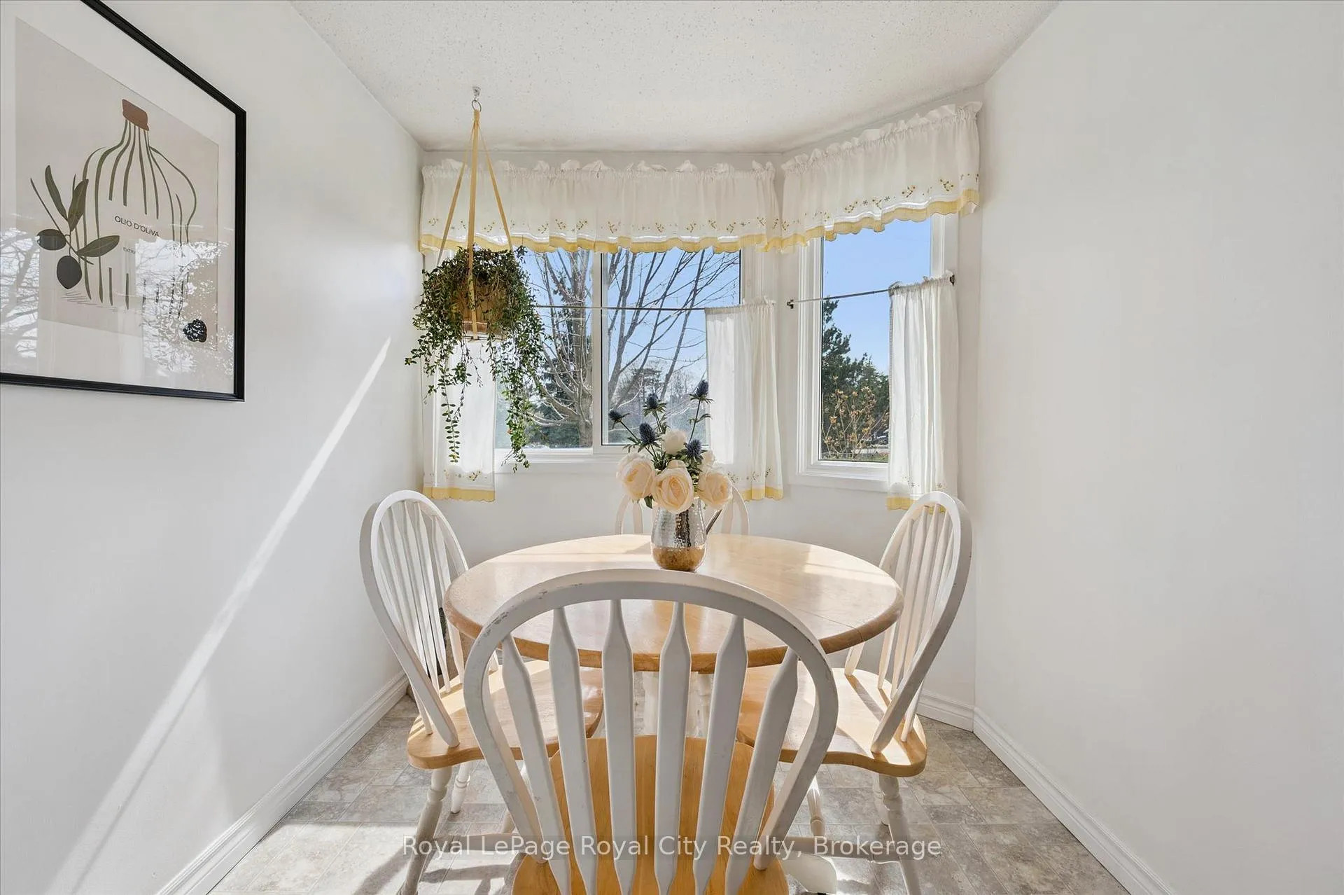 Photo 15 of Unit 30, 40 Silvercreek Parkway N, Guelph, Junction/Onward Willow — HOMEH