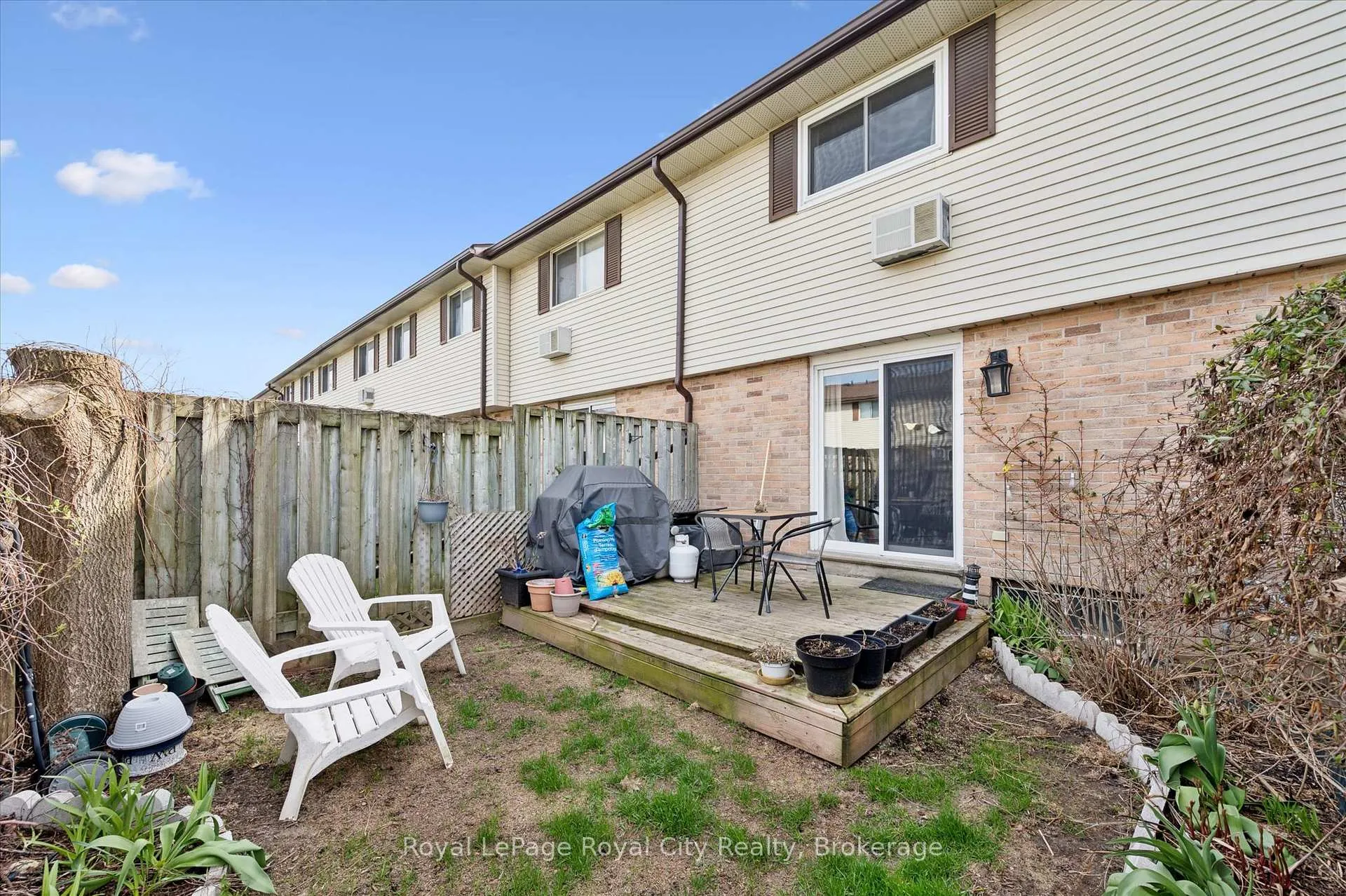 Photo 30 of Unit 30, 40 Silvercreek Parkway N, Guelph, Junction/Onward Willow — HOMEH