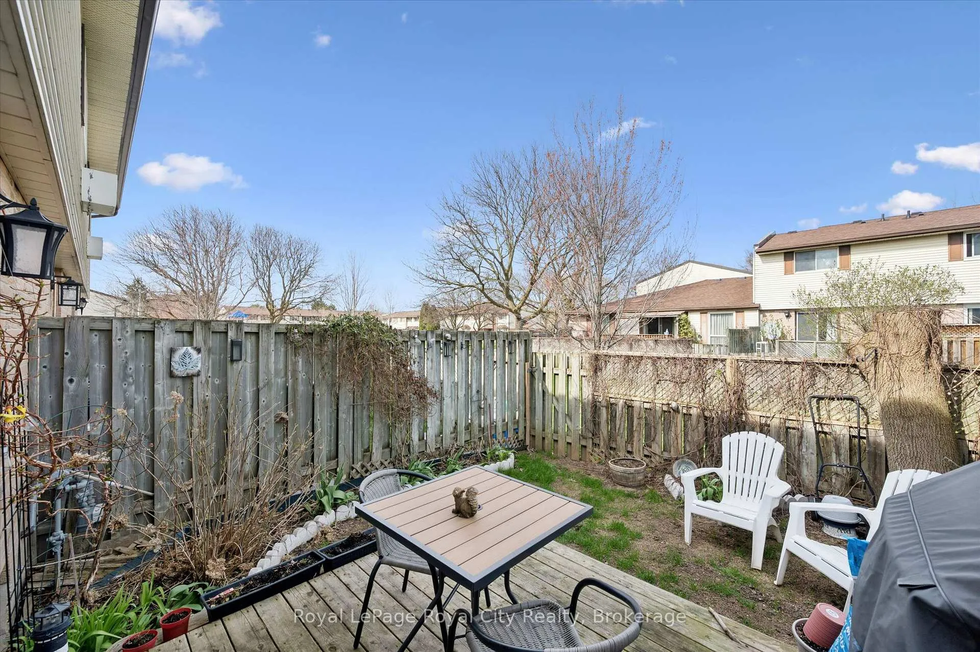 Photo 32 of Unit 30, 40 Silvercreek Parkway N, Guelph, Junction/Onward Willow — HOMEH
