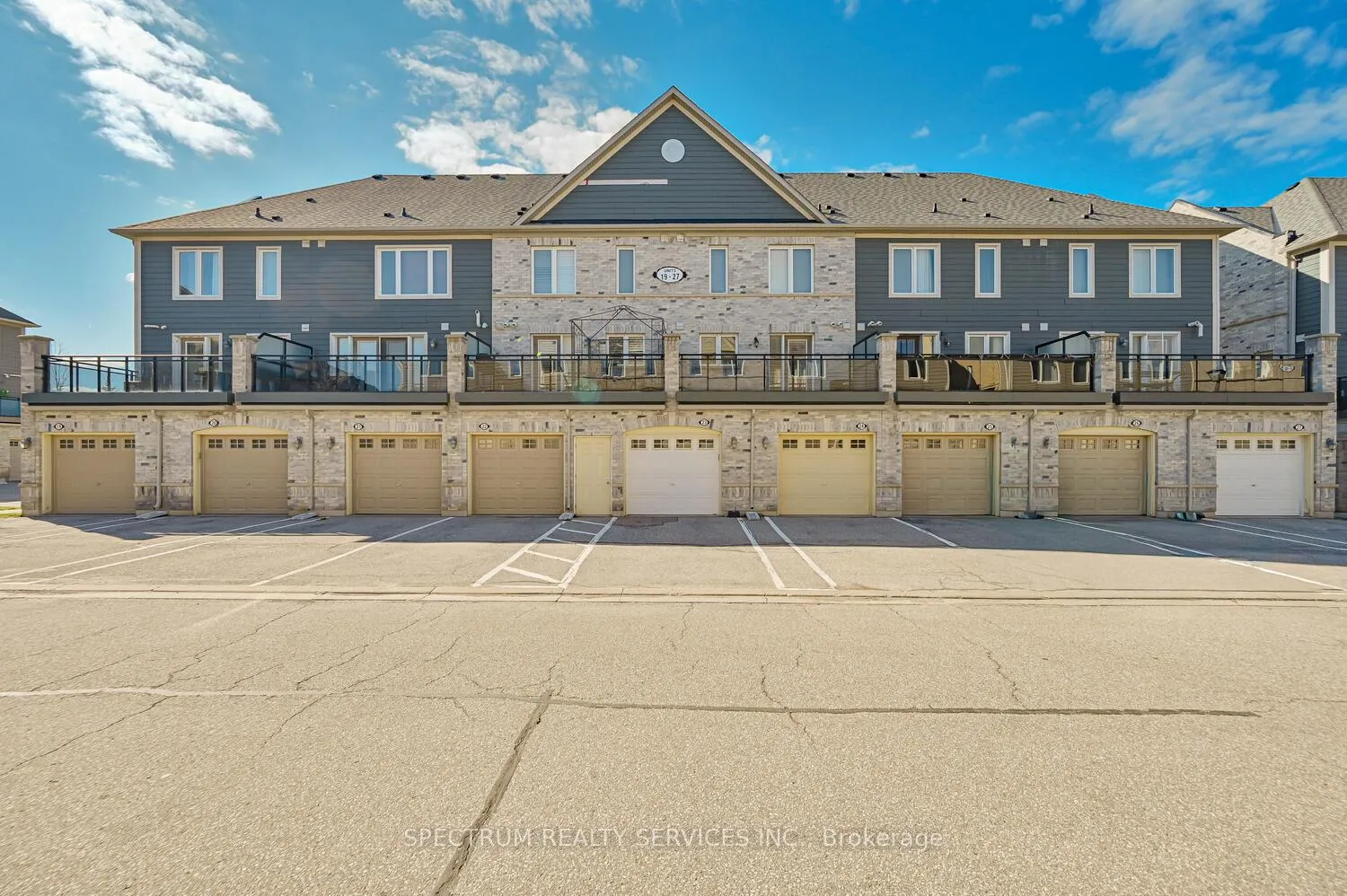 Photo 6 of Unit 23, 60 Fairwood Circle, Brampton, Sandringham-Wellington — HOMEH
