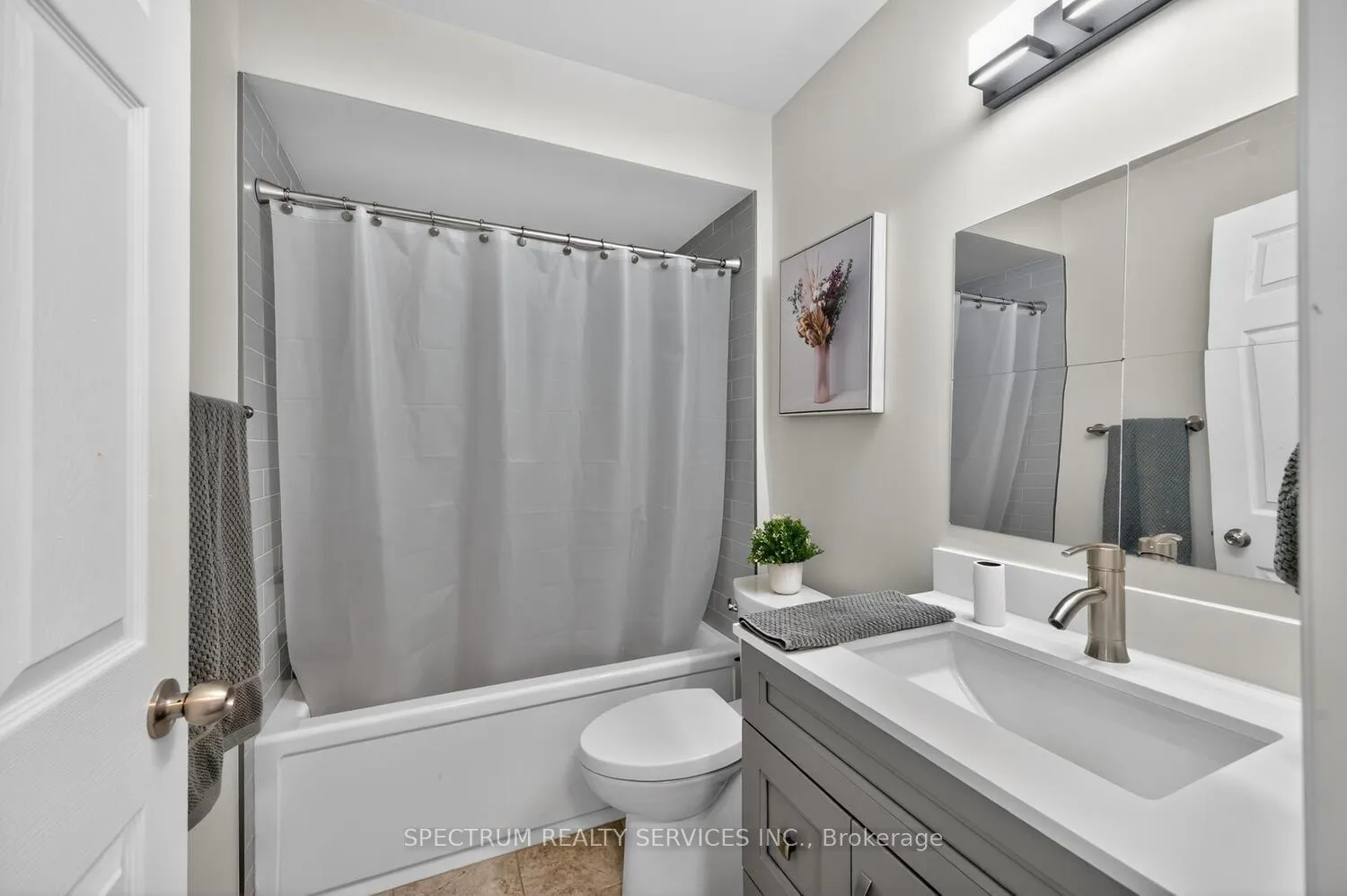 Photo 21 of Unit 23, 60 Fairwood Circle, Brampton, Sandringham-Wellington — HOMEH