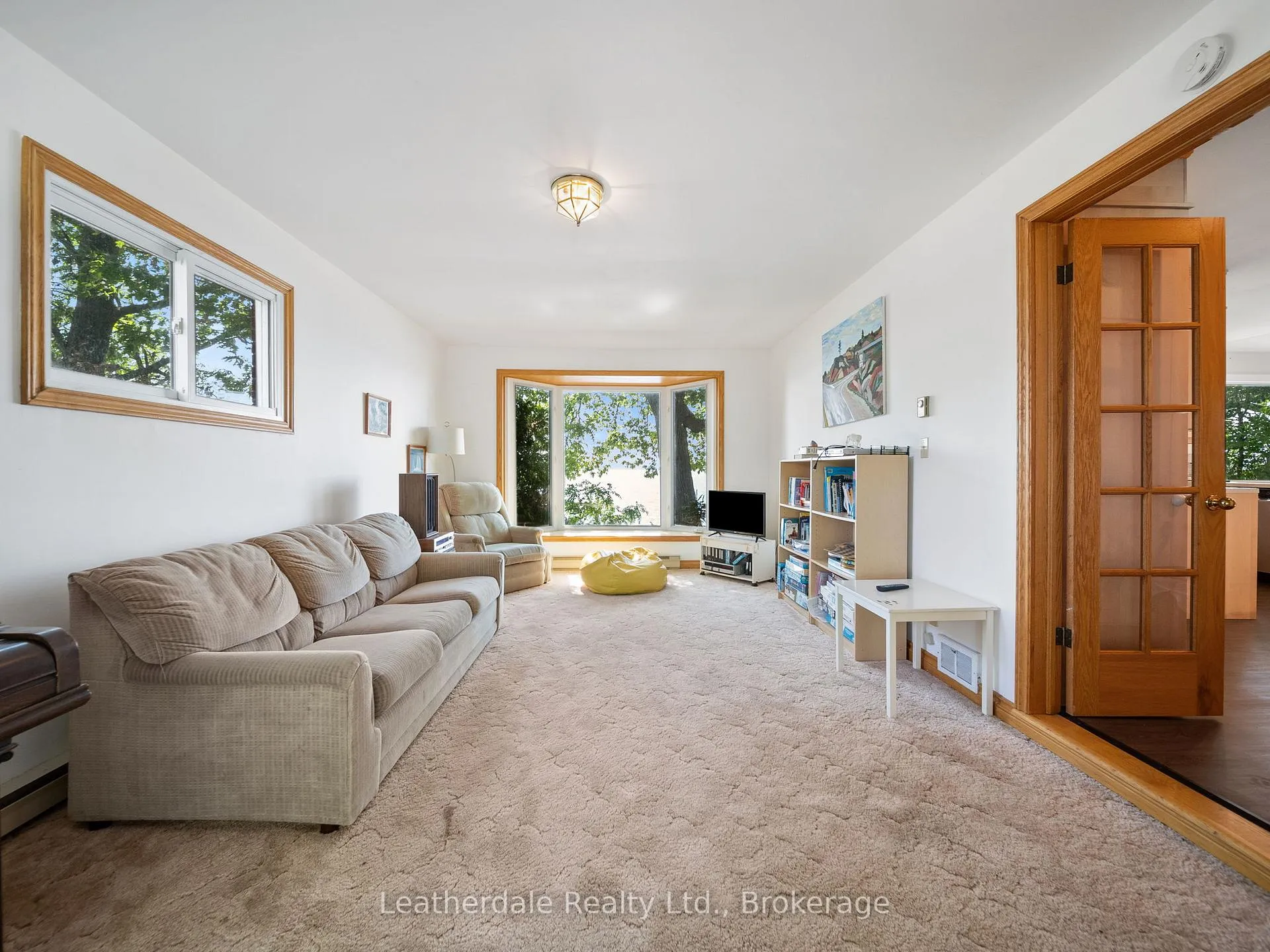 Photo 10 of 24 Maple Drive, Orillia — HOMEH