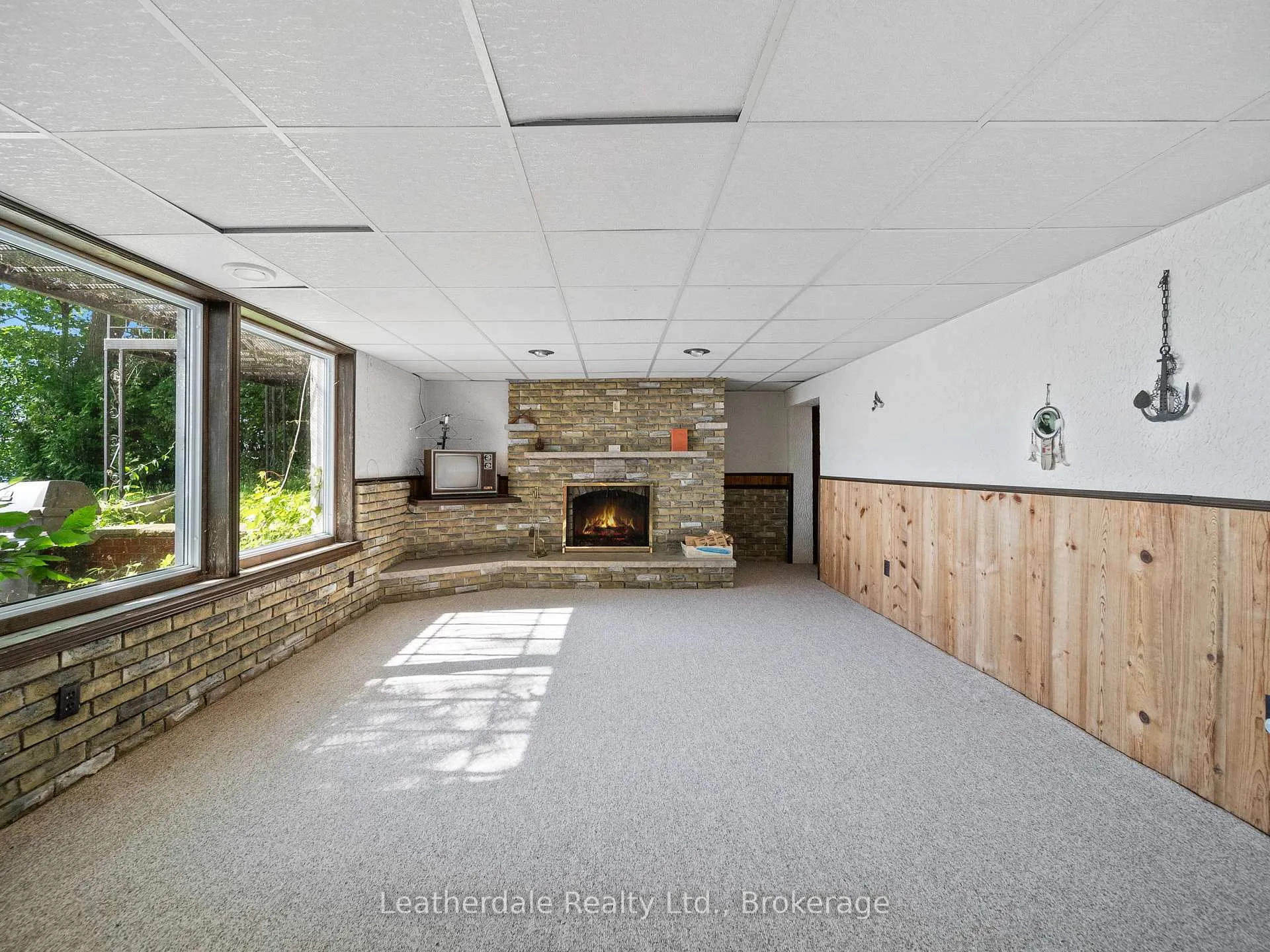 Photo 17 of 24 Maple Drive, Orillia — HOMEH