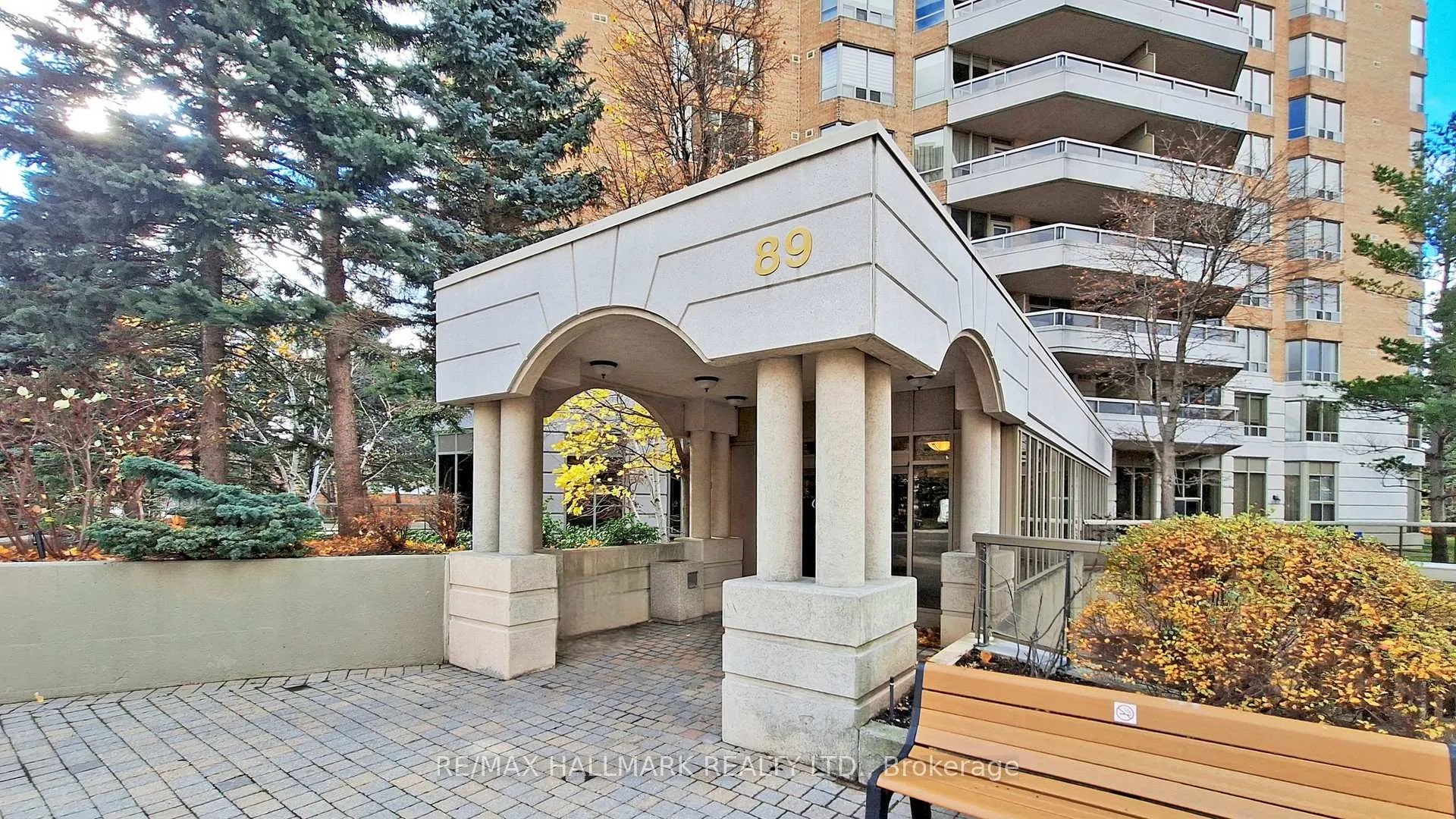 Photo 2 of Unit 1610, 89 Skymark Drive, North York, Hillcrest Village — HOMEH