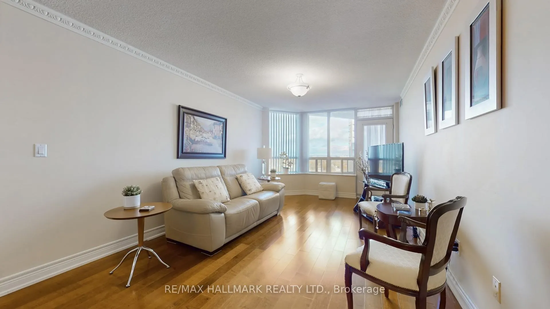 Photo 9 of Unit 1610, 89 Skymark Drive, North York, Hillcrest Village — HOMEH