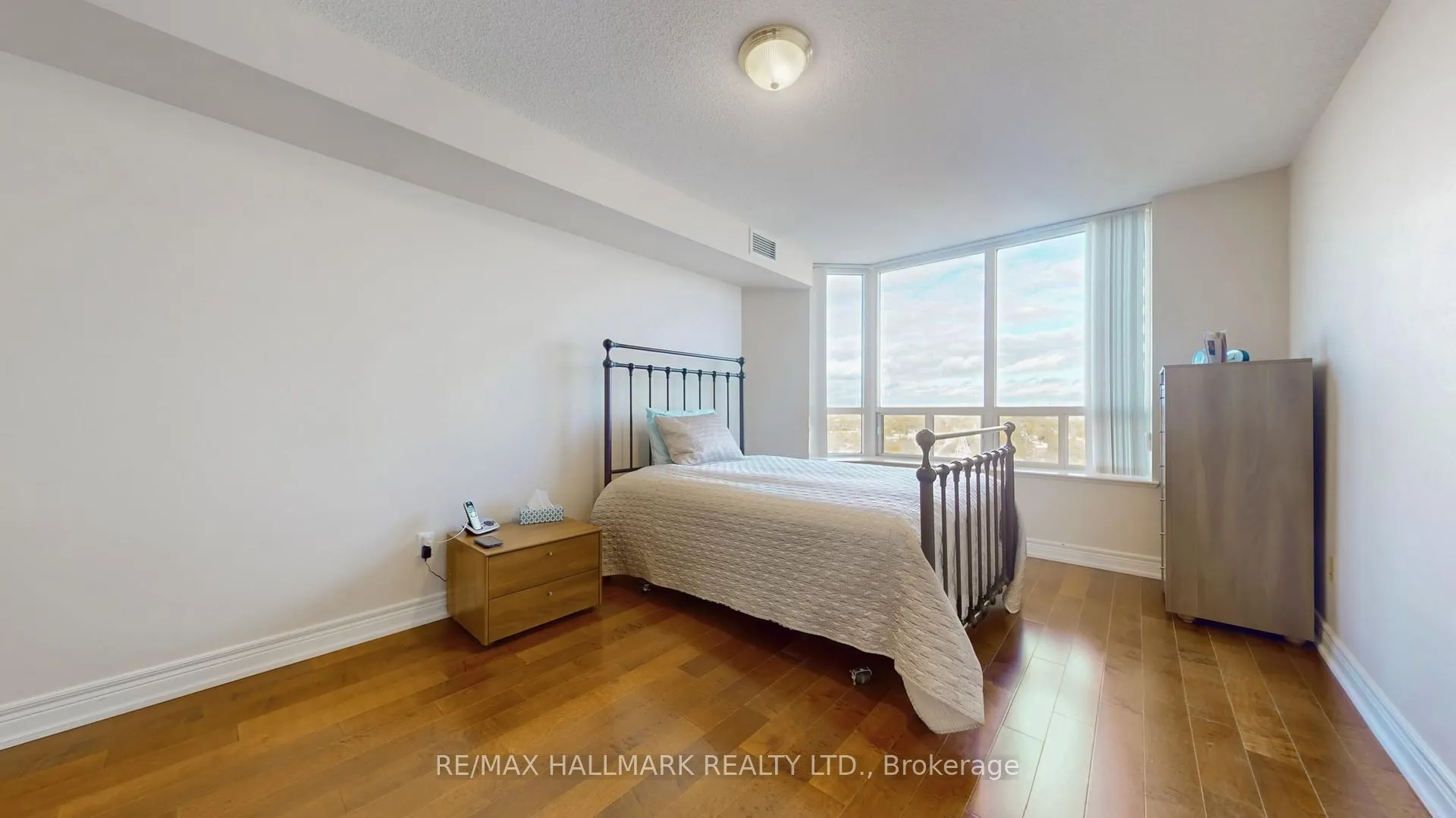 Photo 16 of Unit 1610, 89 Skymark Drive, North York, Hillcrest Village — HOMEH