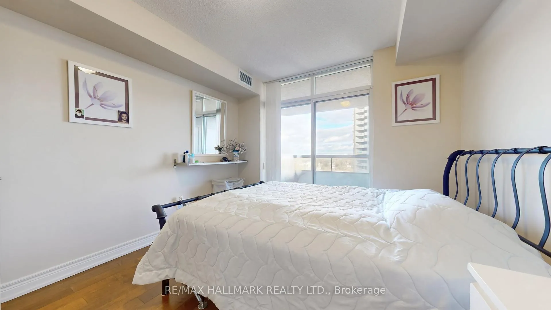 Photo 18 of Unit 1610, 89 Skymark Drive, North York, Hillcrest Village — HOMEH