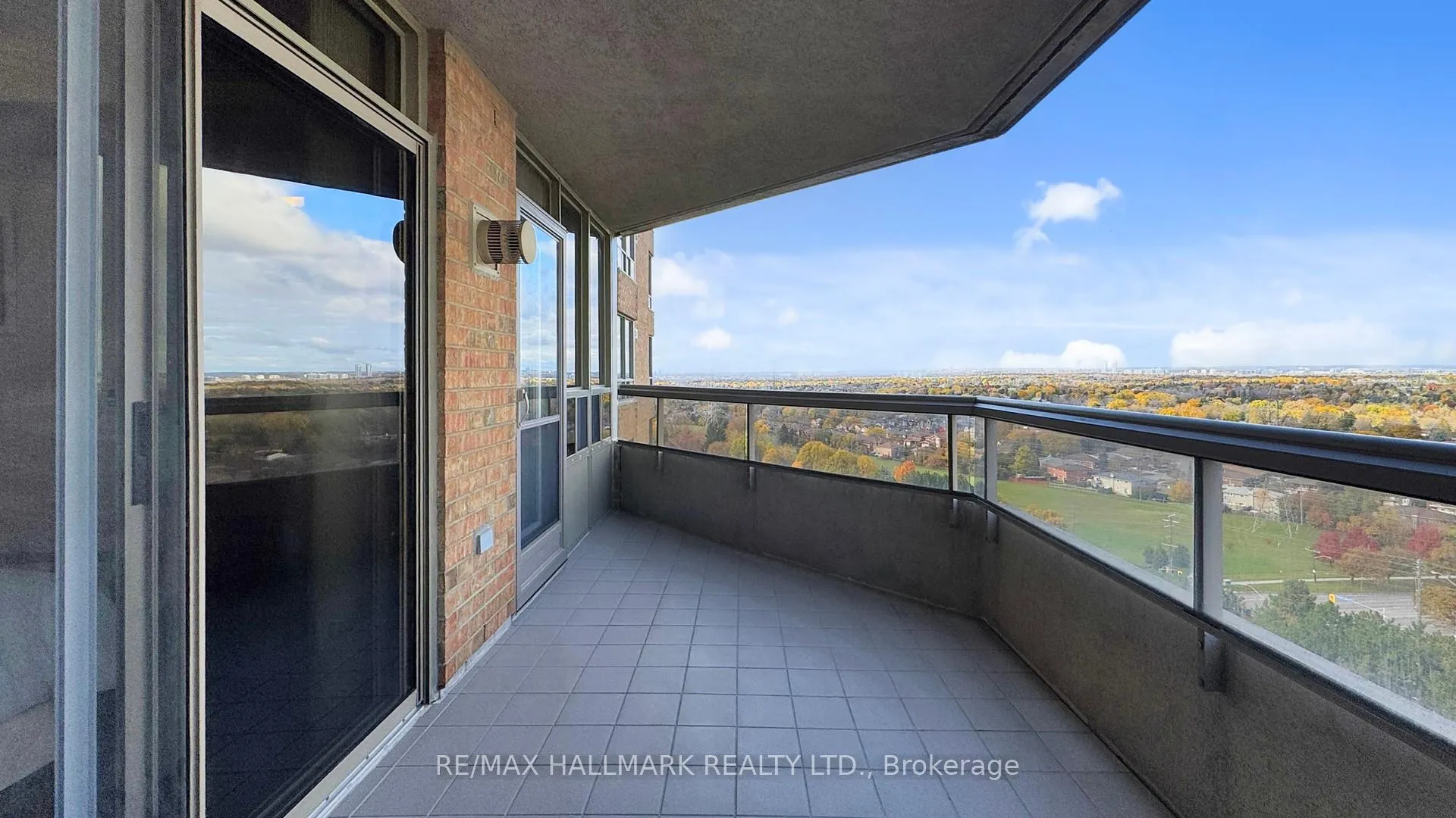 Photo 23 of Unit 1610, 89 Skymark Drive, North York, Hillcrest Village — HOMEH