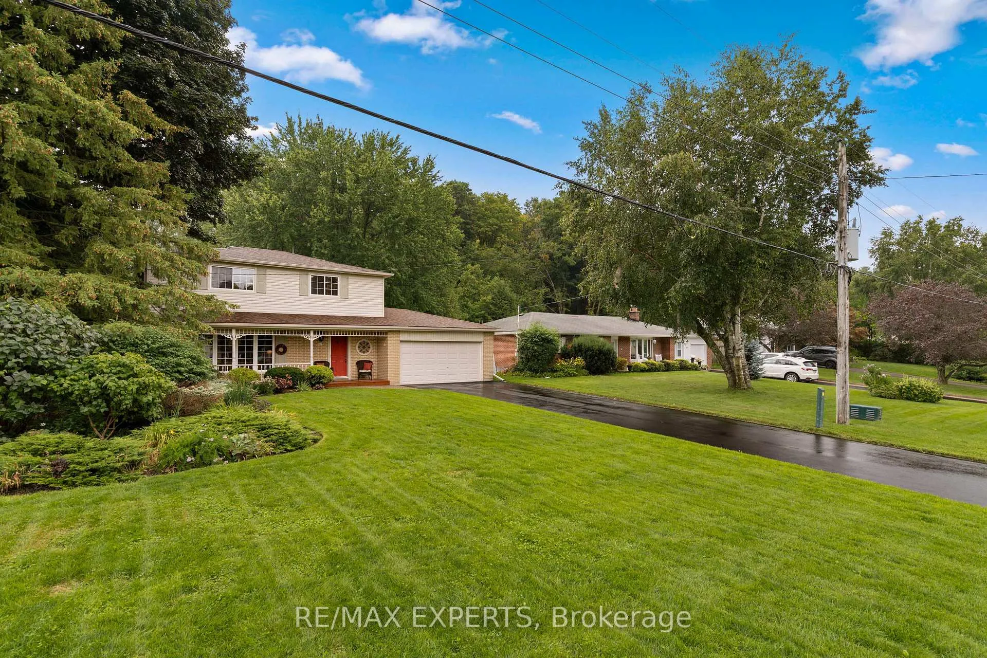Photo 2 of 28 Hilltop Drive, Caledon, Caledon East — HOMEH
