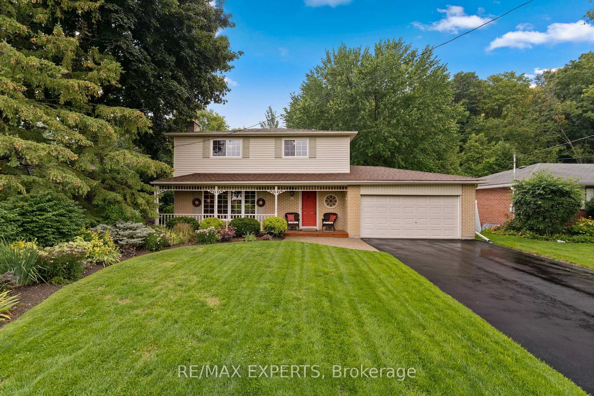 Photo 3 of 28 Hilltop Drive, Caledon, Caledon East — HOMEH