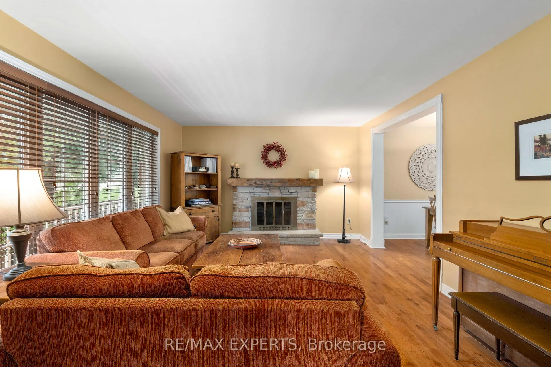 Photo 6 of 28 Hilltop Drive, Caledon, Caledon East — HOMEH