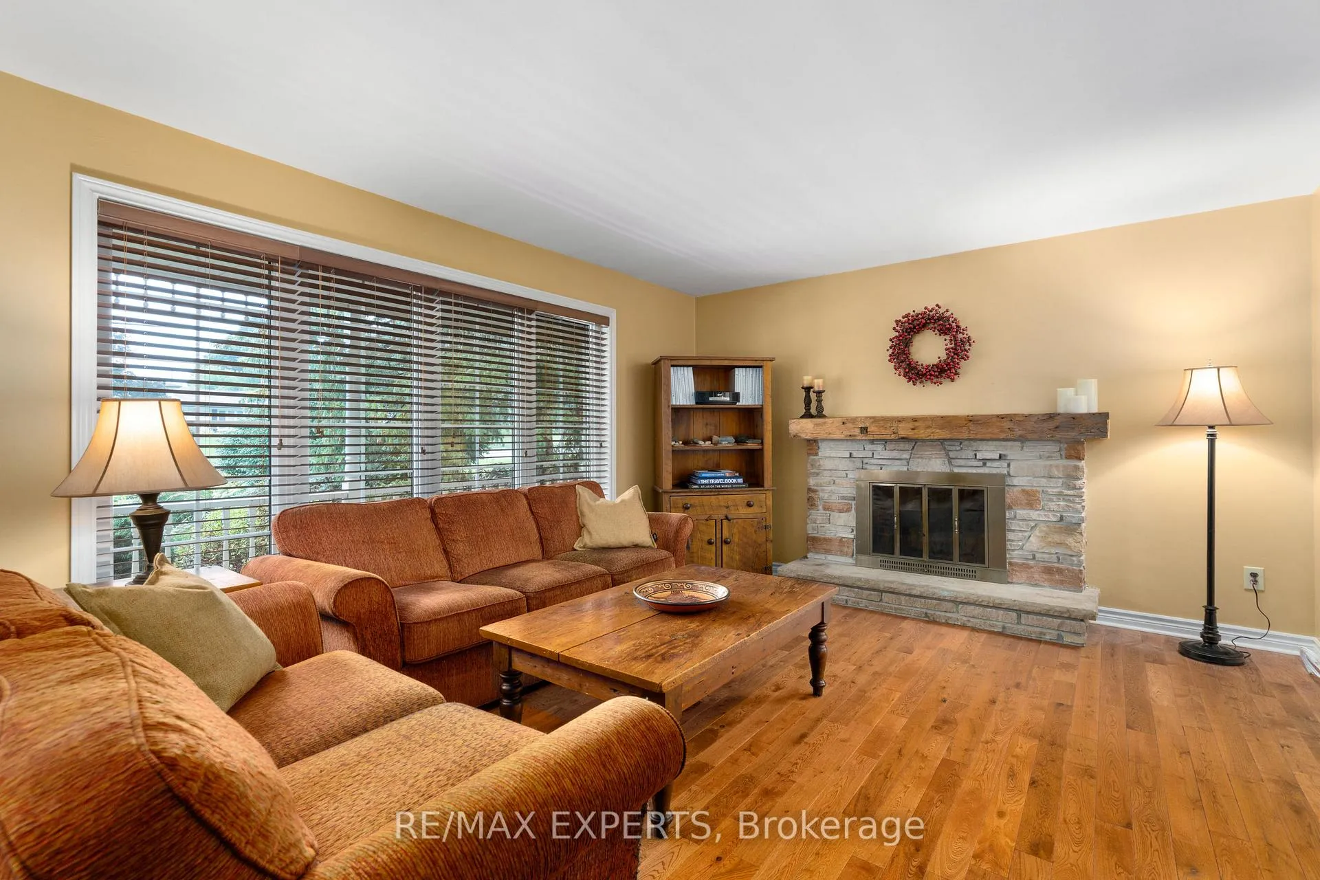 Photo 7 of 28 Hilltop Drive, Caledon, Caledon East — HOMEH