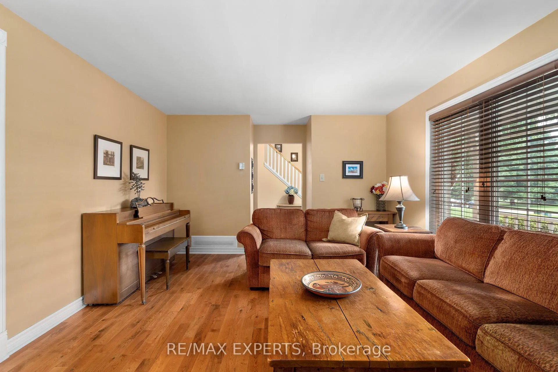 Photo 9 of 28 Hilltop Drive, Caledon, Caledon East — HOMEH