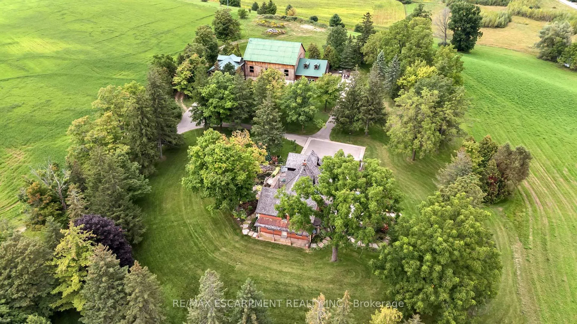 Photo 4 of 1399 Safari Road, Hamilton, Rural Flamborough — HOMEH