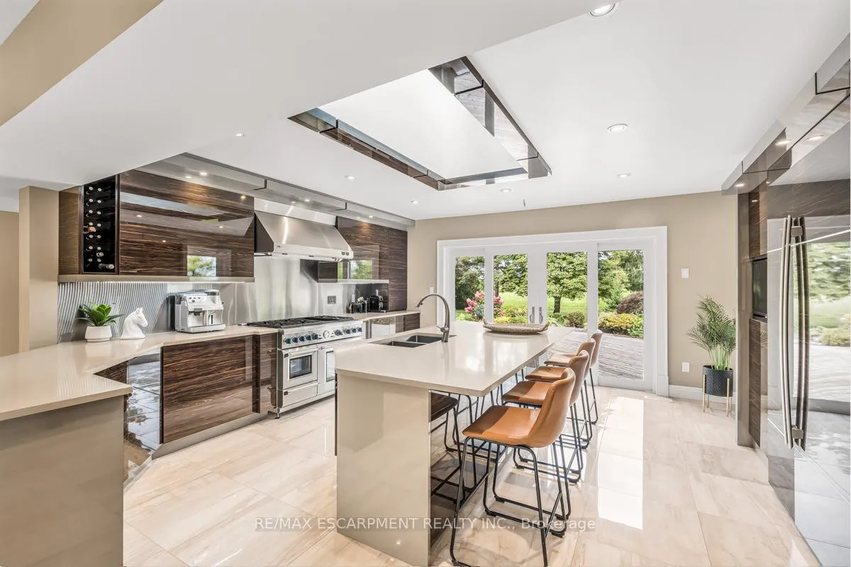 Photo 8 of 1399 Safari Road, Hamilton, Rural Flamborough — HOMEH