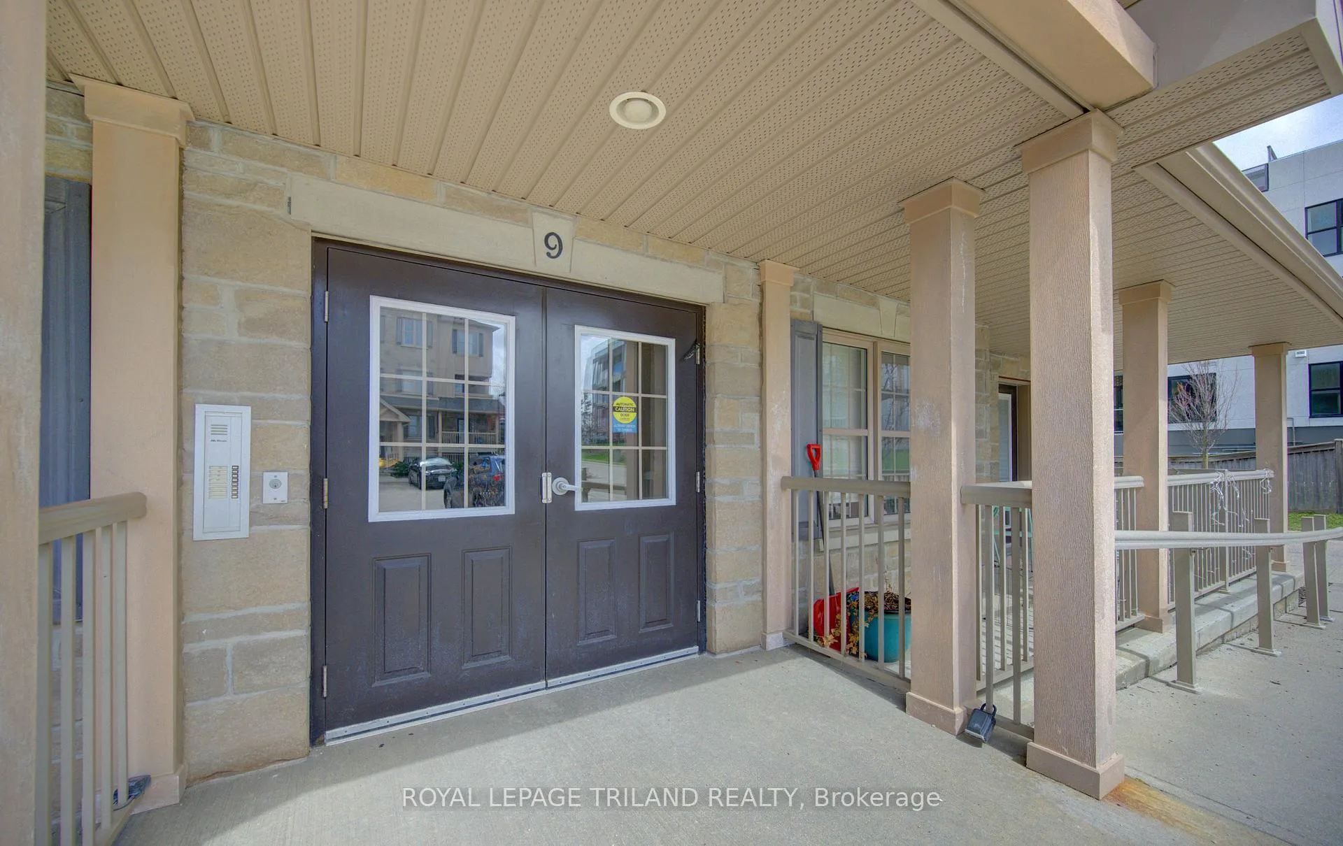 Photo 5 of Unit 9H, 1460 Highland Road W, Kitchener, Highland West — HOMEH