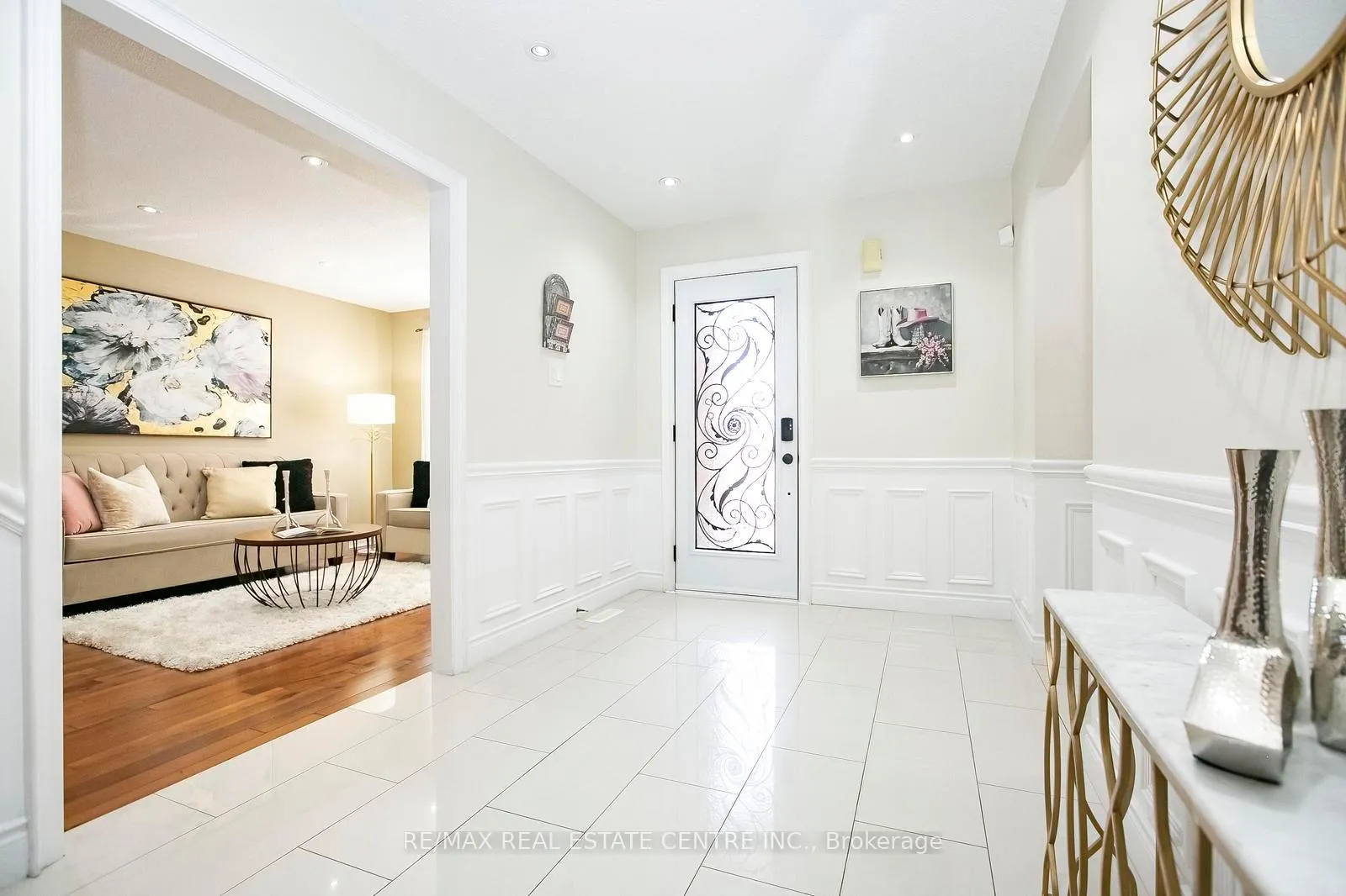 Photo 5 of 108 Moffatt Avenue, Brampton, Fletcher's West — HOMEH