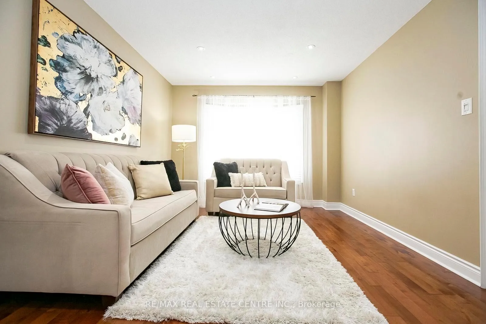 Photo 7 of 108 Moffatt Avenue, Brampton, Fletcher's West — HOMEH