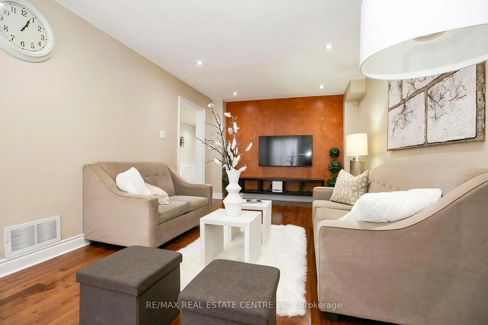 Photo 11 of 108 Moffatt Avenue, Brampton, Fletcher's West — HOMEH