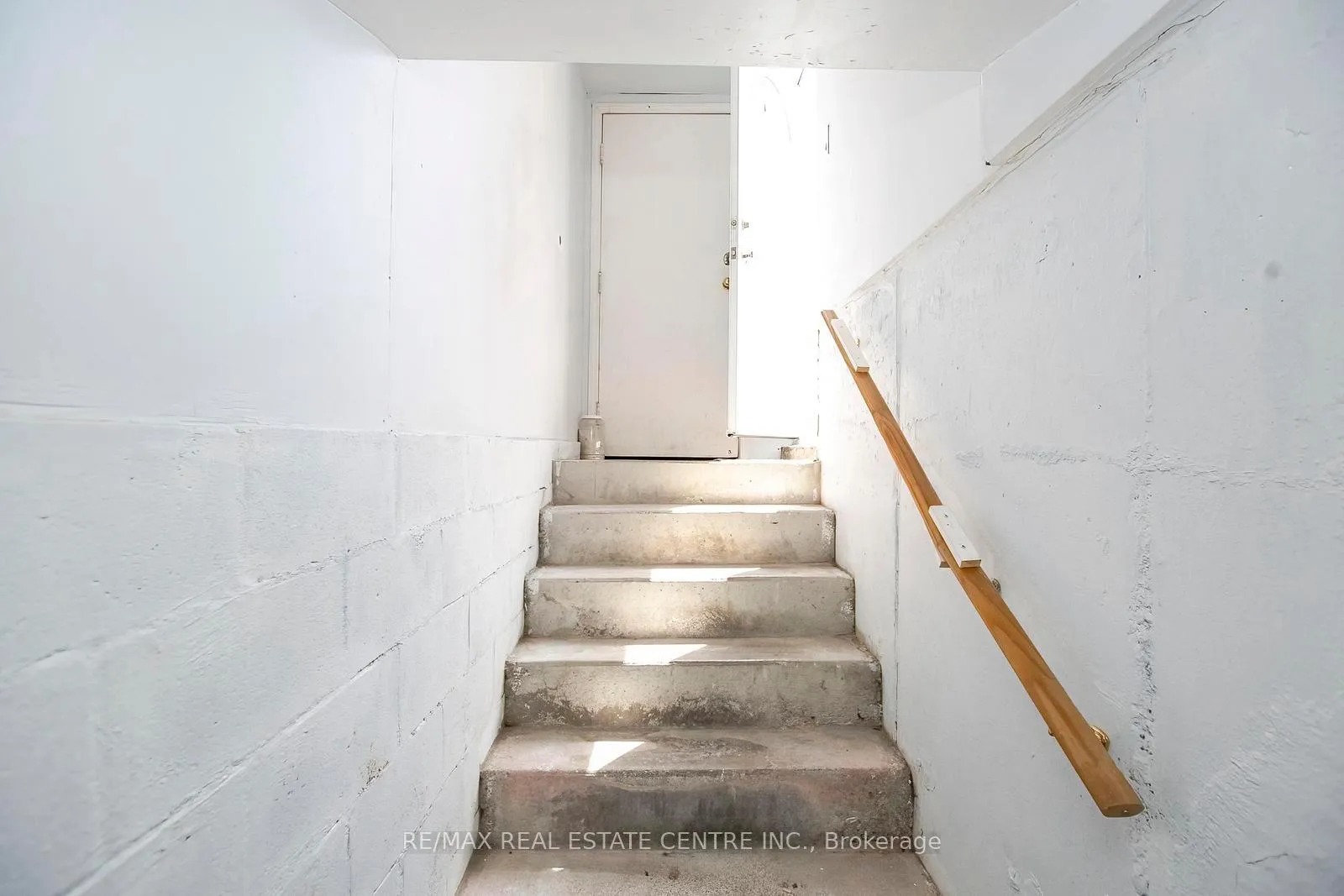 Photo 36 of 108 Moffatt Avenue, Brampton, Fletcher's West — HOMEH