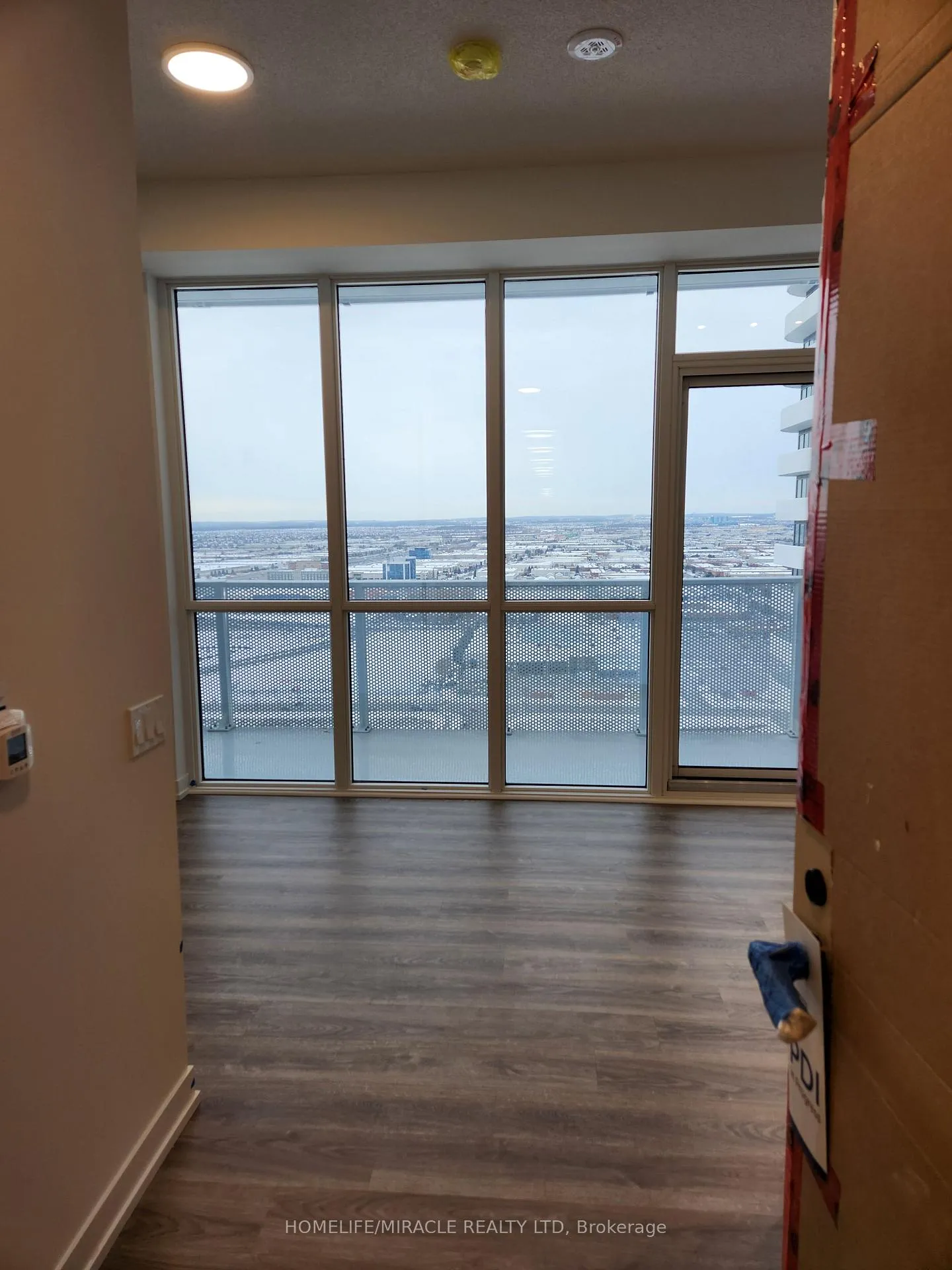 Photo 2 of Unit 4512, 195 Commerce Street, Vaughan, Vaughan Corporate Centre — HOMEH