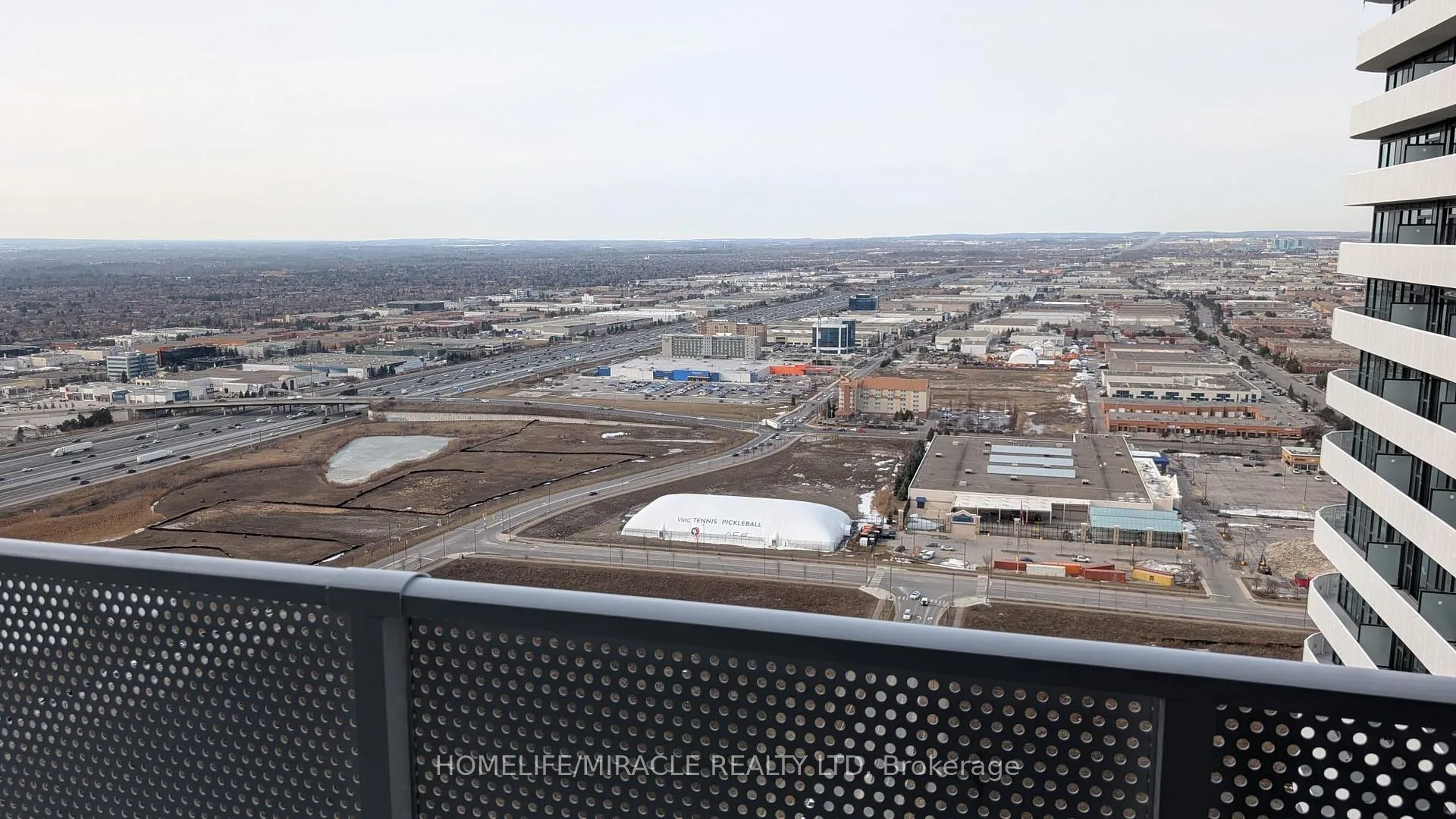 Photo 8 of Unit 4512, 195 Commerce Street, Vaughan, Vaughan Corporate Centre — HOMEH