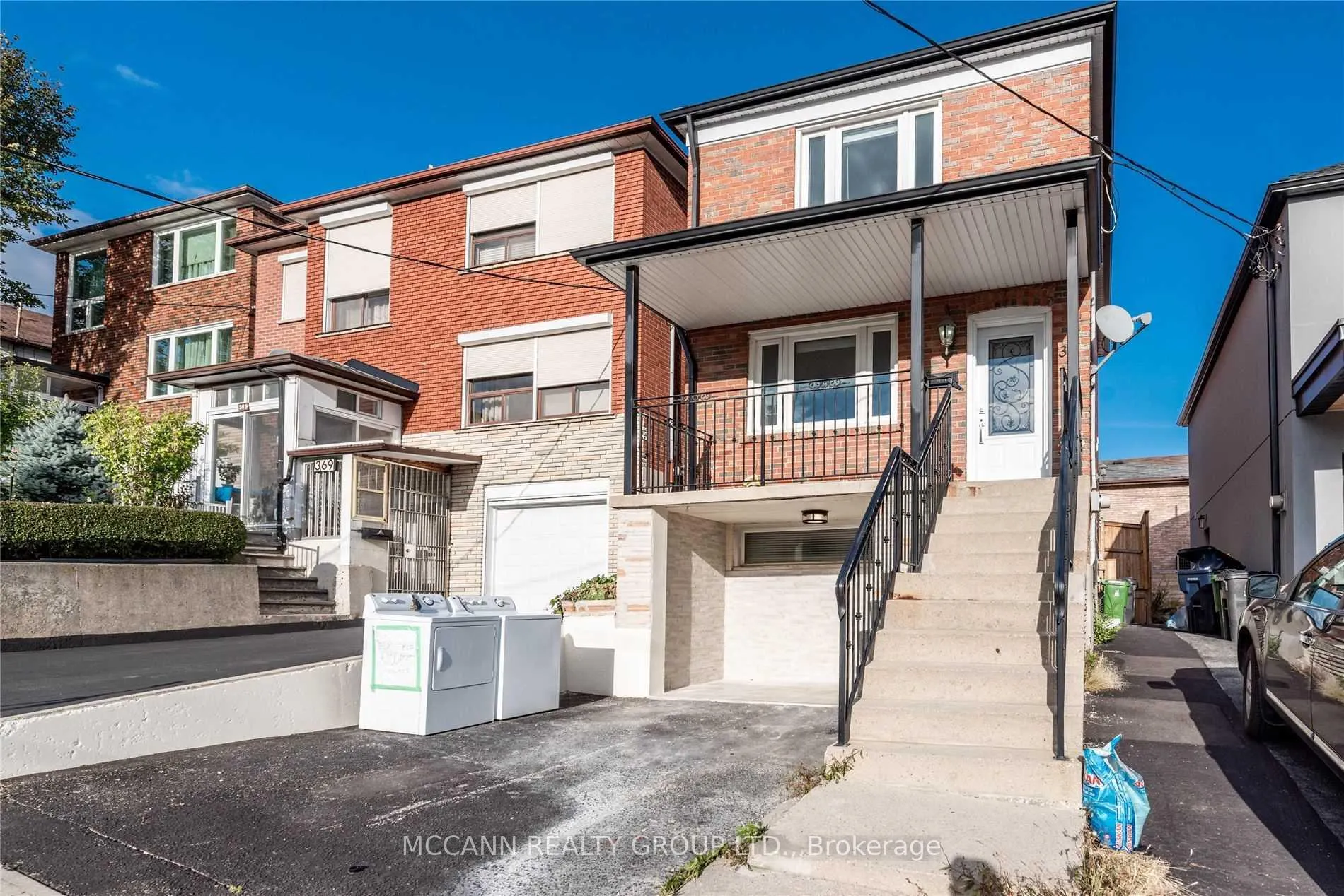 Photo 3 of Unit Main&2, 367 Harvie Avenue, Toronto, Caledonia-Fairbank — HOMEH