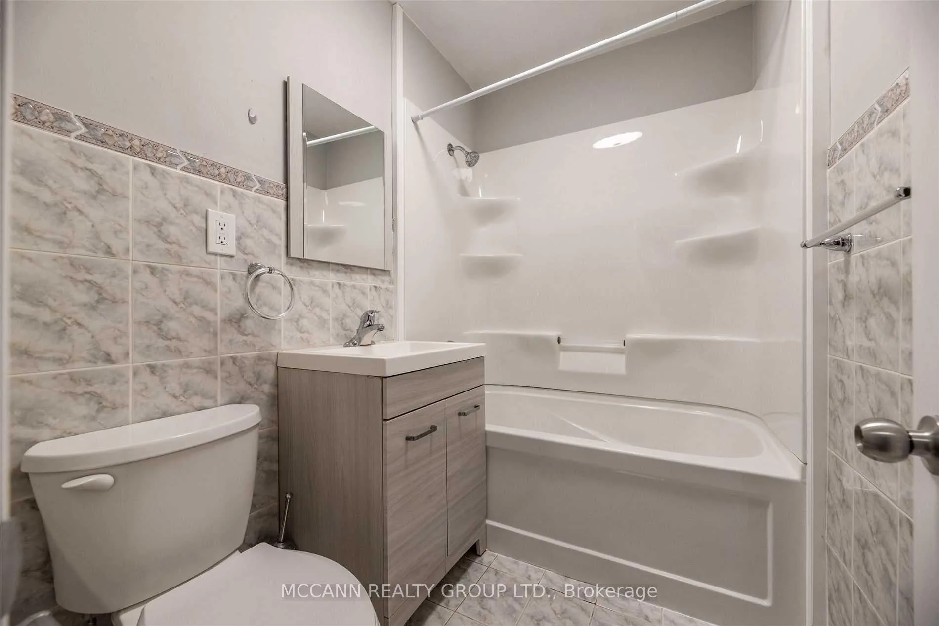 Photo 12 of Unit Main&2, 367 Harvie Avenue, Toronto, Caledonia-Fairbank — HOMEH