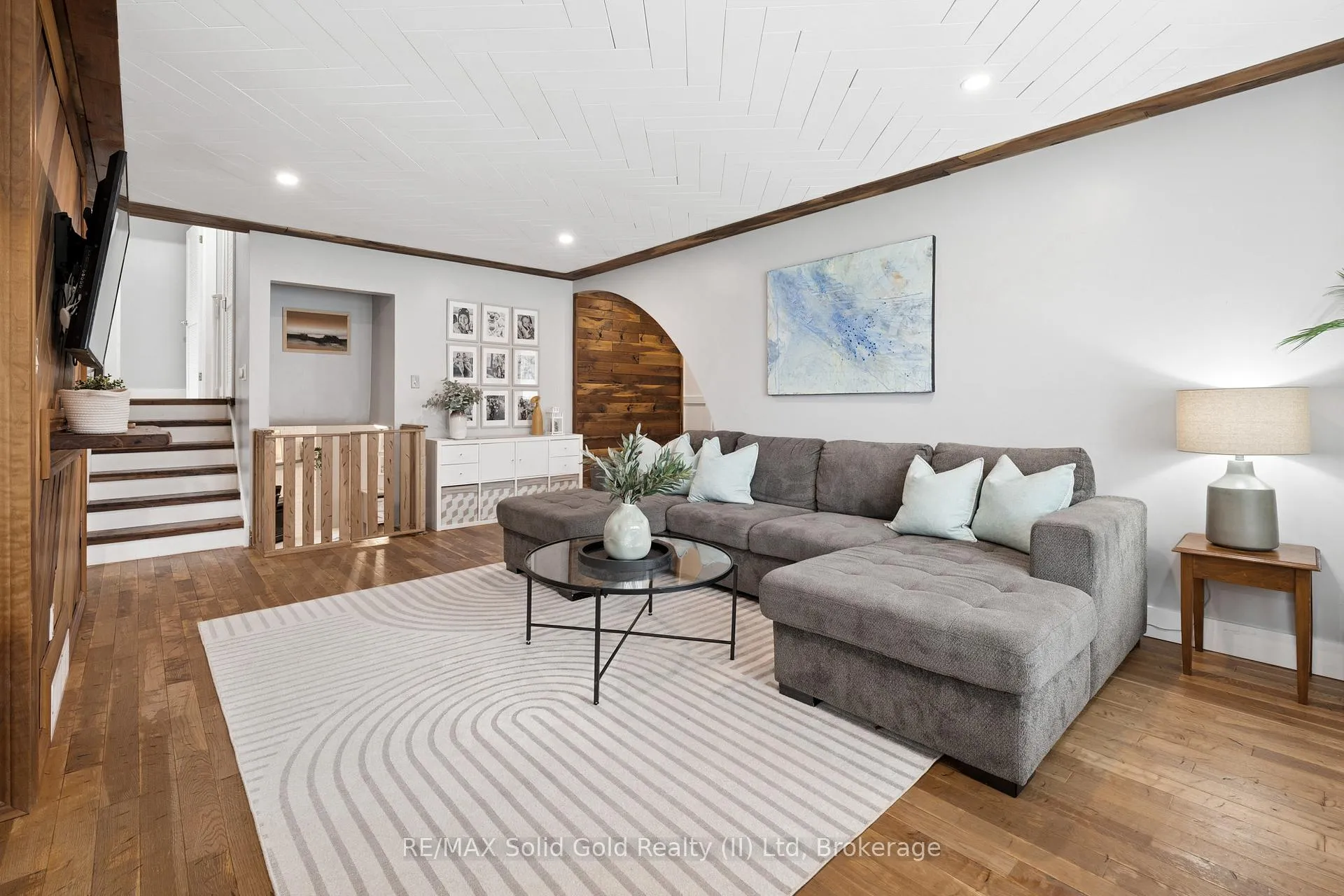 Photo 7 of 522 Glendene Crescent, Waterloo — HOMEH
