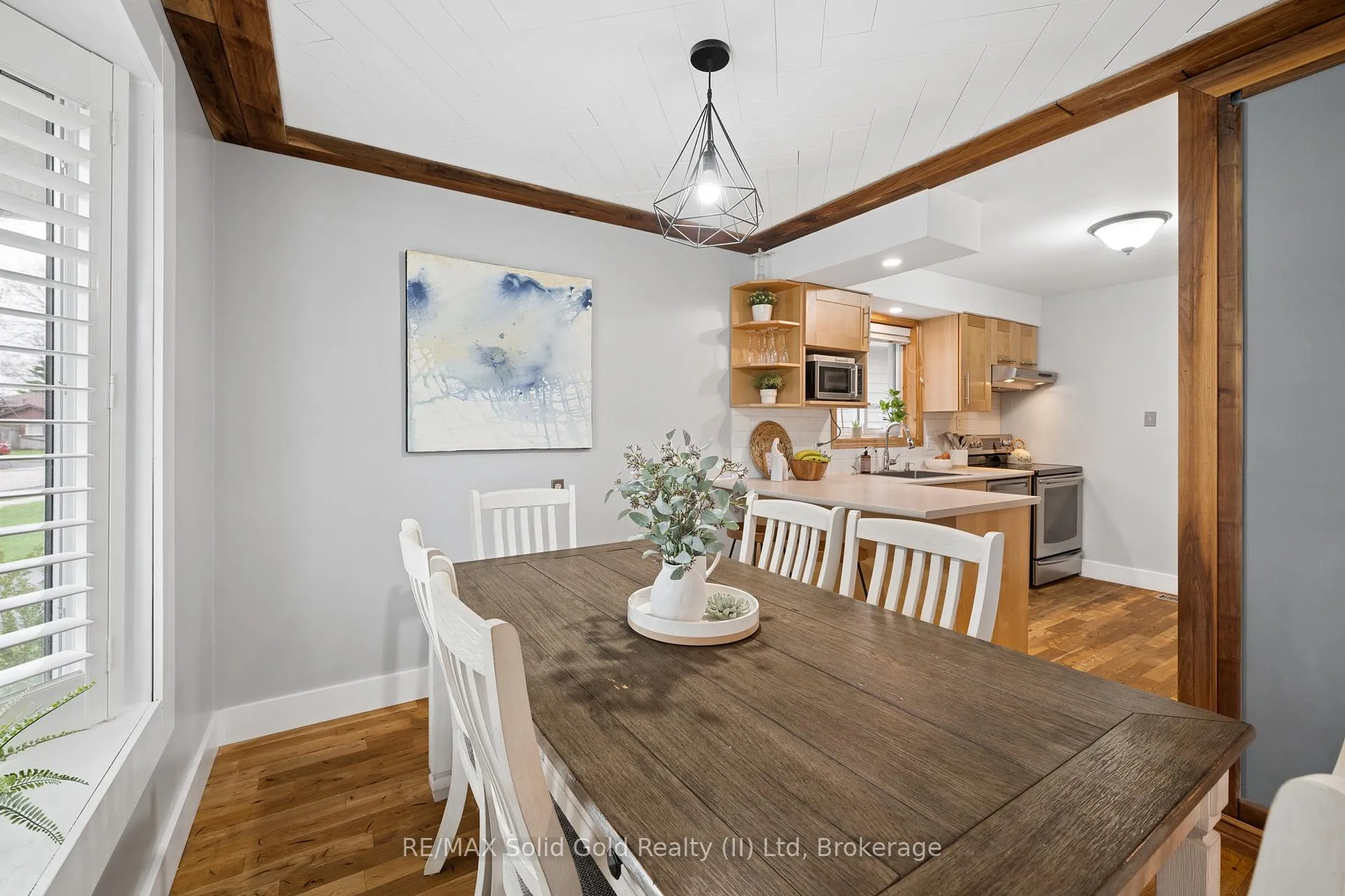 Photo 11 of 522 Glendene Crescent, Waterloo — HOMEH